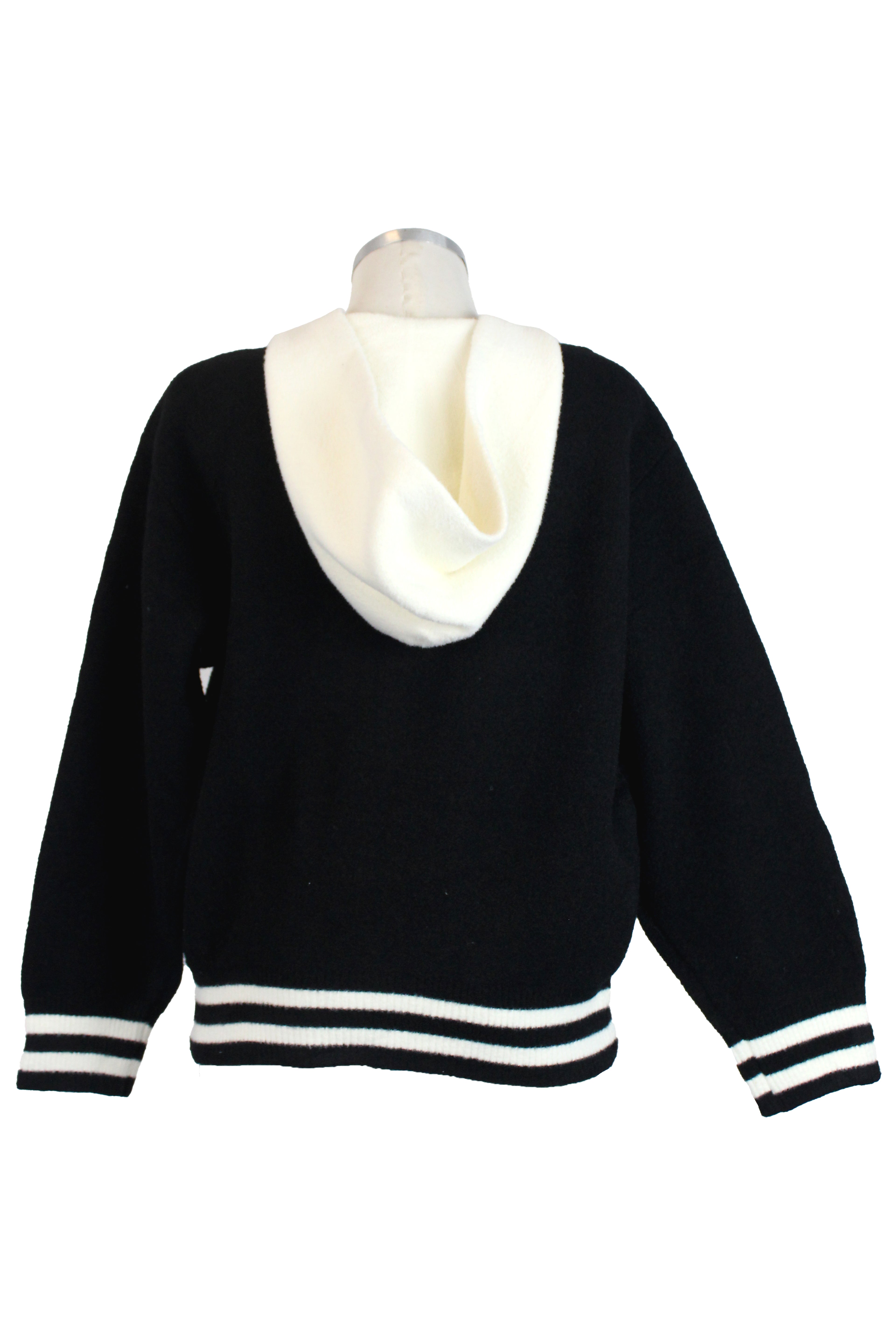 XA050 Suéter Doble con Bolsas Zipper en Cuello