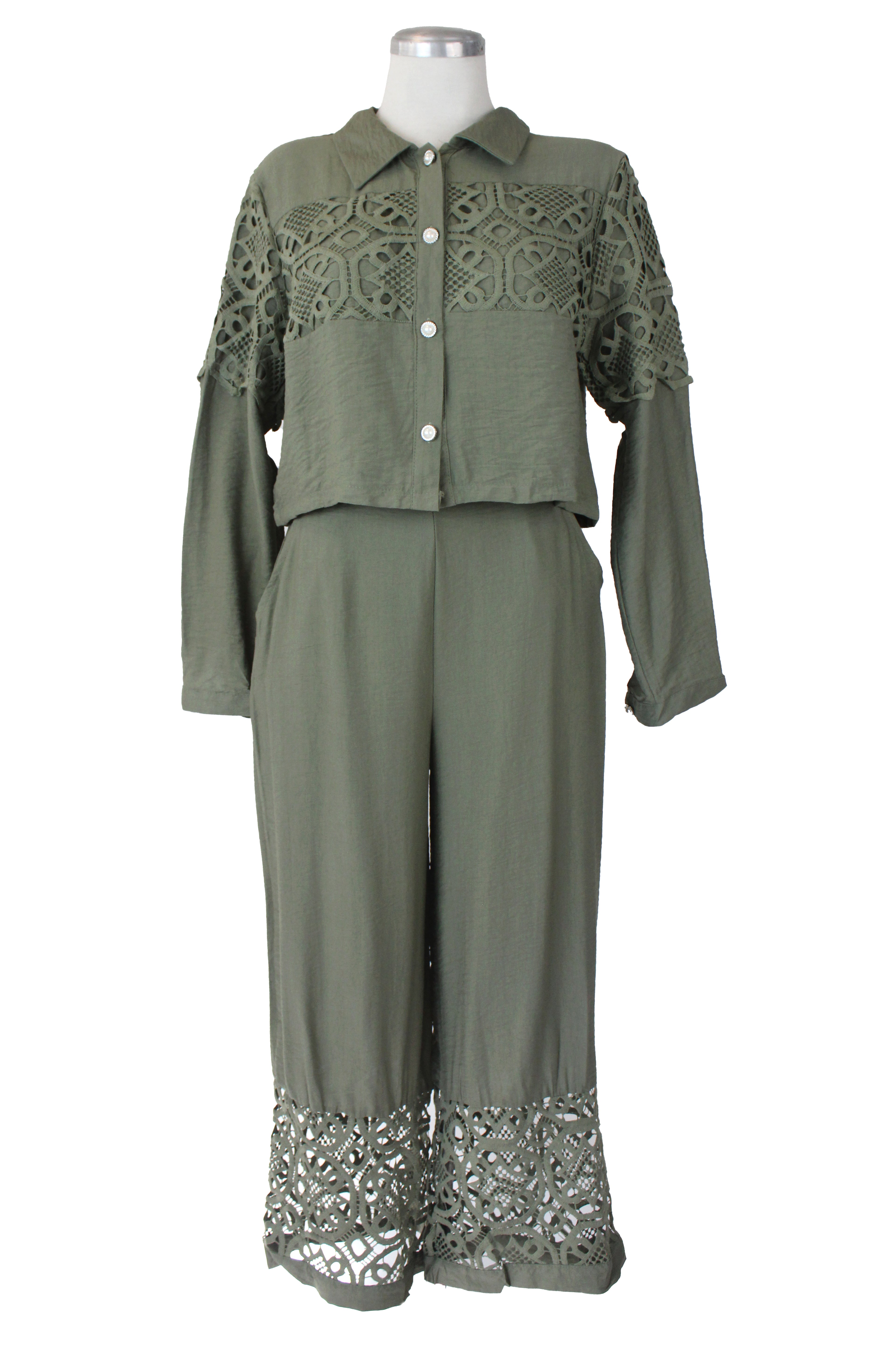 YS259 Conjunto Diseño Bordado Blusa con Botones Aperlados