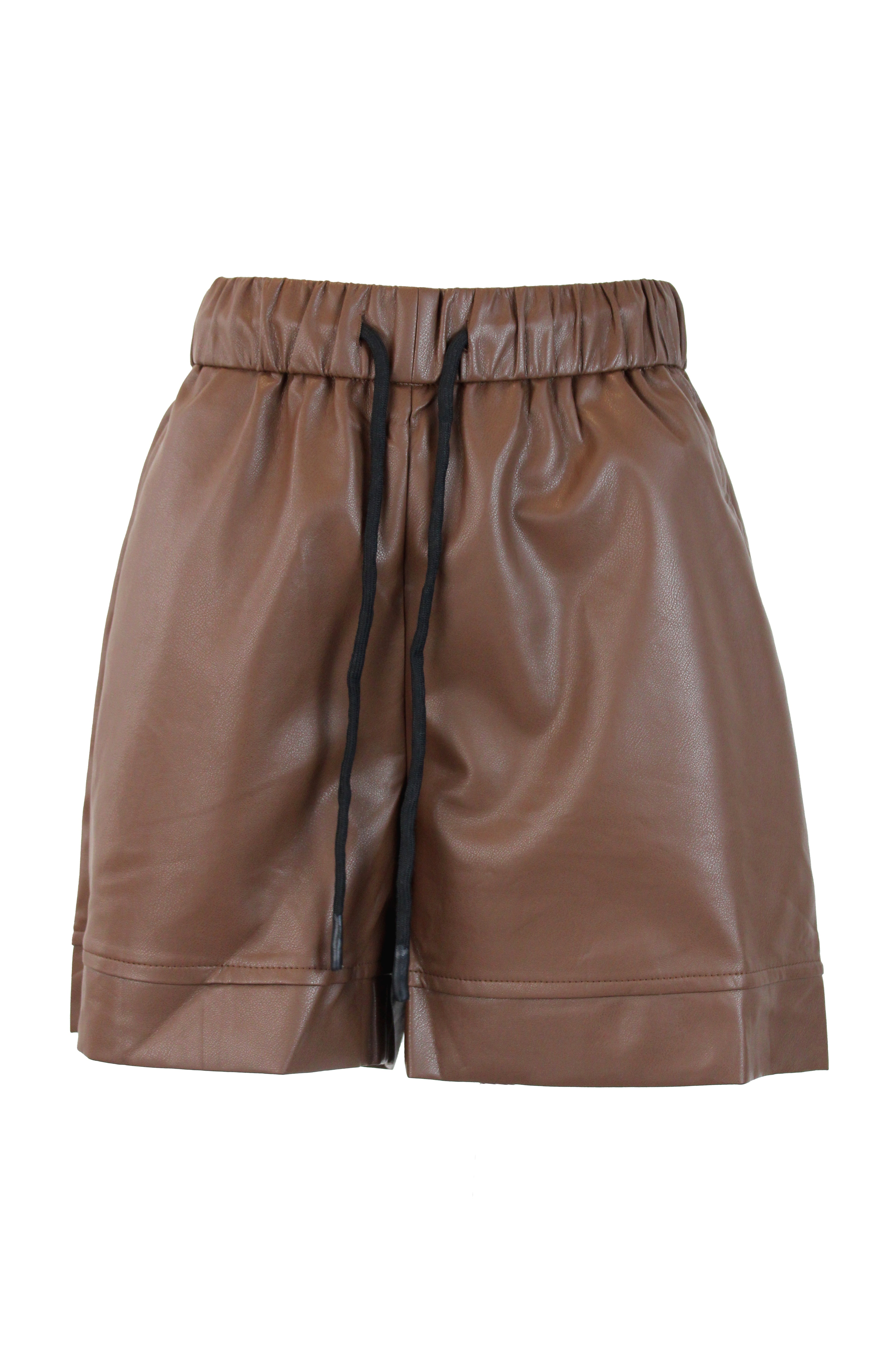 PS976 Short Vinipiel con Elástico y Ajustador