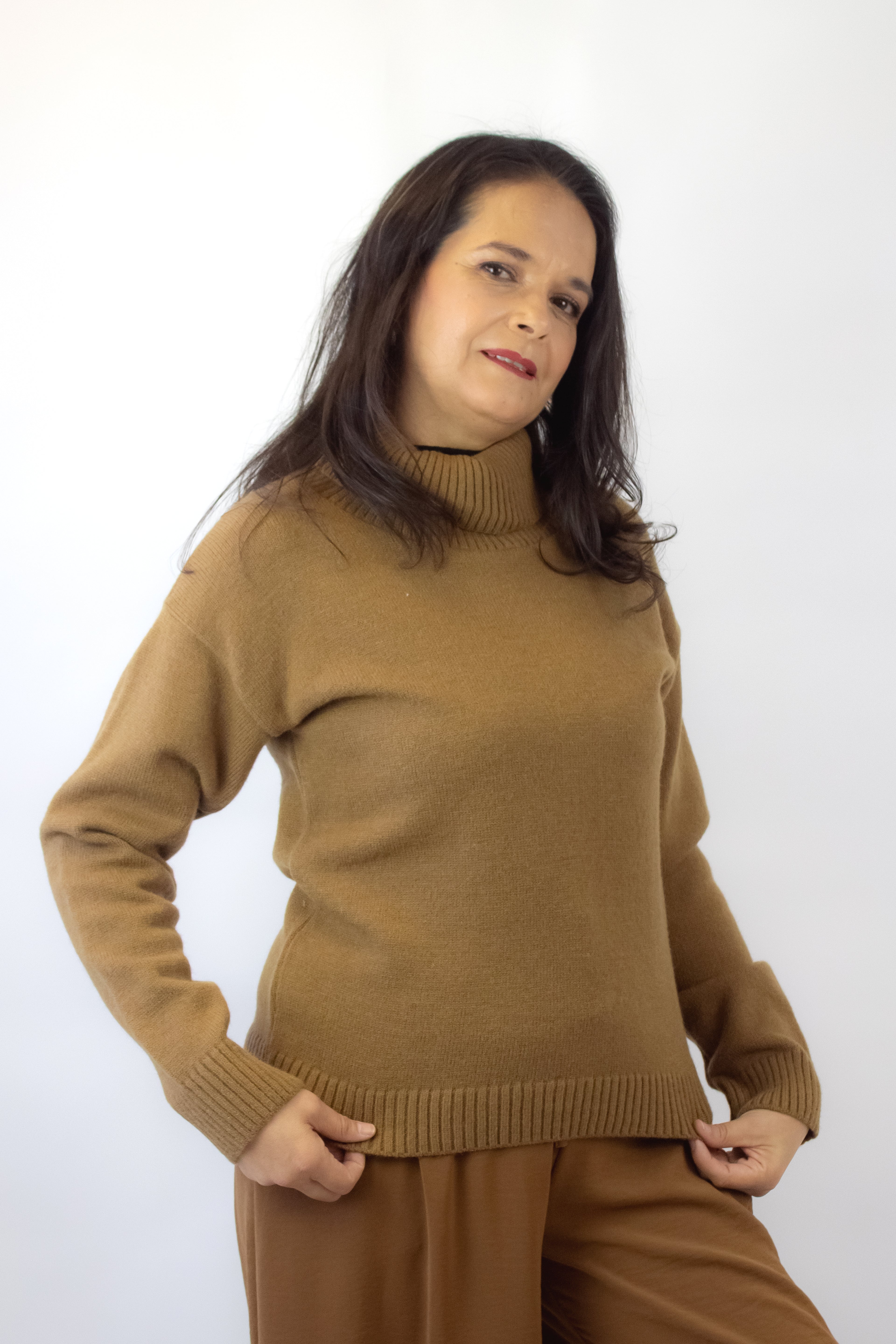 ST091 Suéter Tejido Liso Cuello de Tortuga