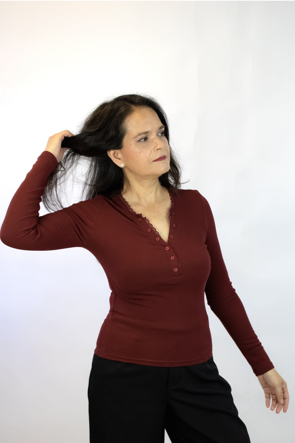 T3401 Blusa Manga Larga con Botones y Encaje