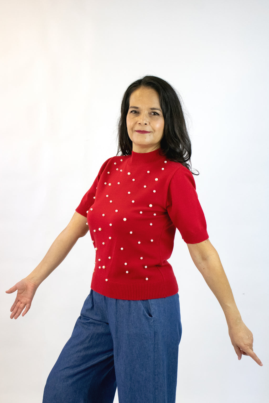 2568 Blusa Cuello Punteado Decoración Perlas