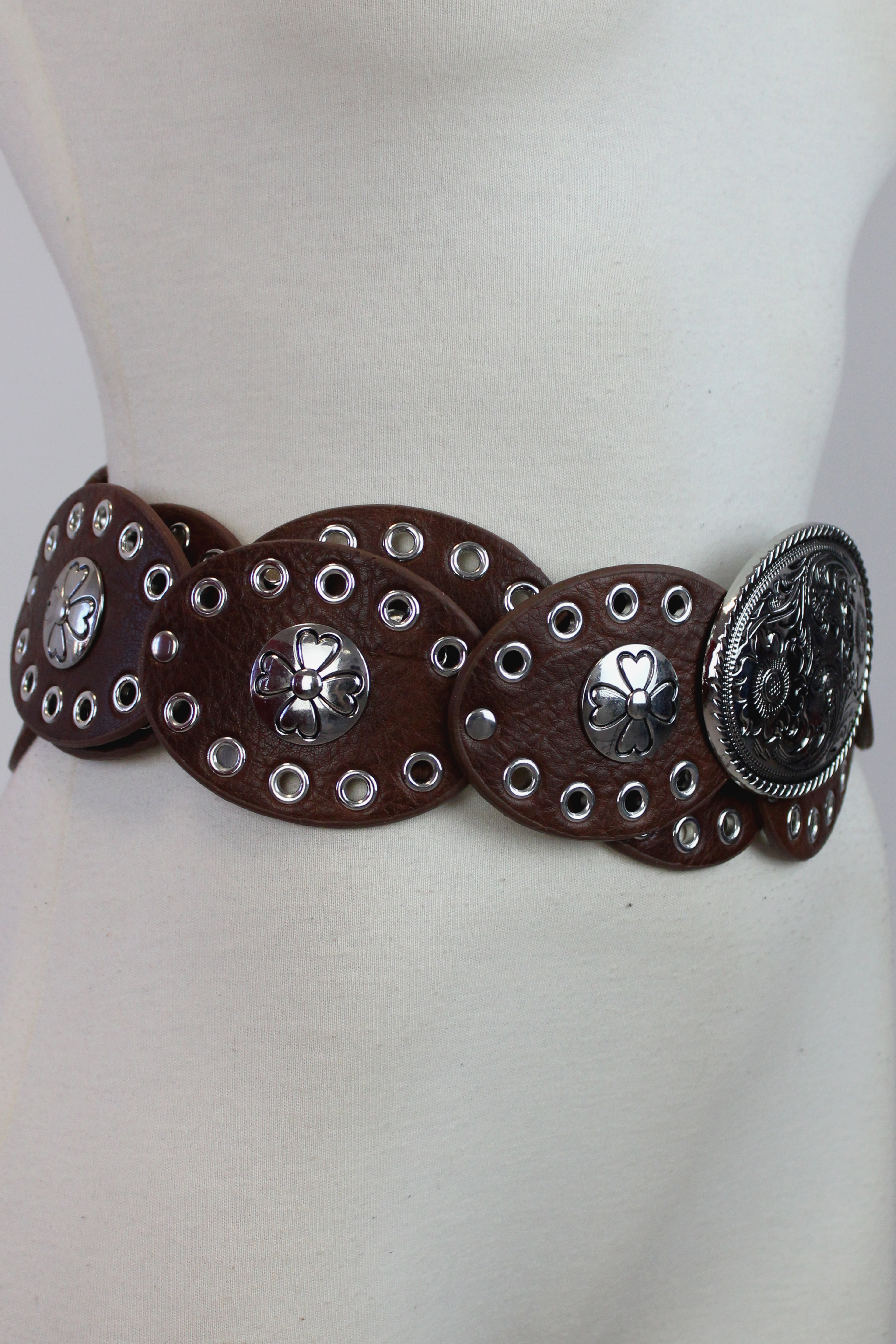 248 Cinto Discos con Trébol Hebilla Floreada