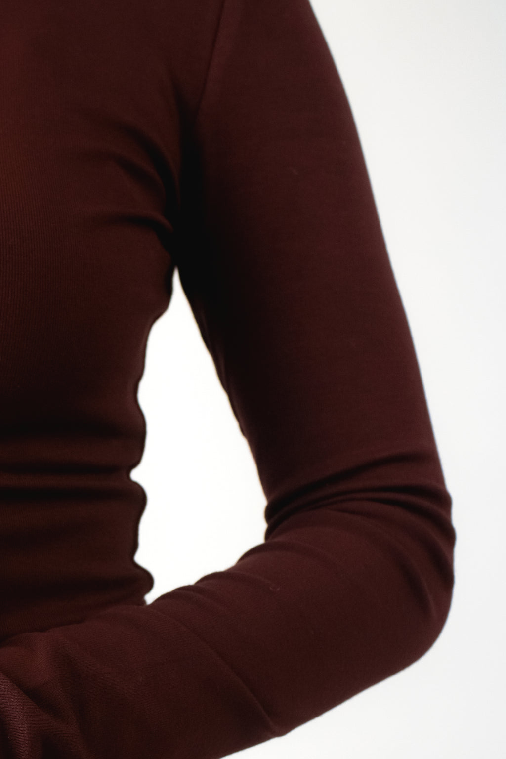 T3143 Blusa Básica de Manga Larga Cuello Redondo