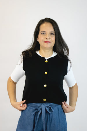 2542 Chaleco Tejido Delgado Botones Dorados