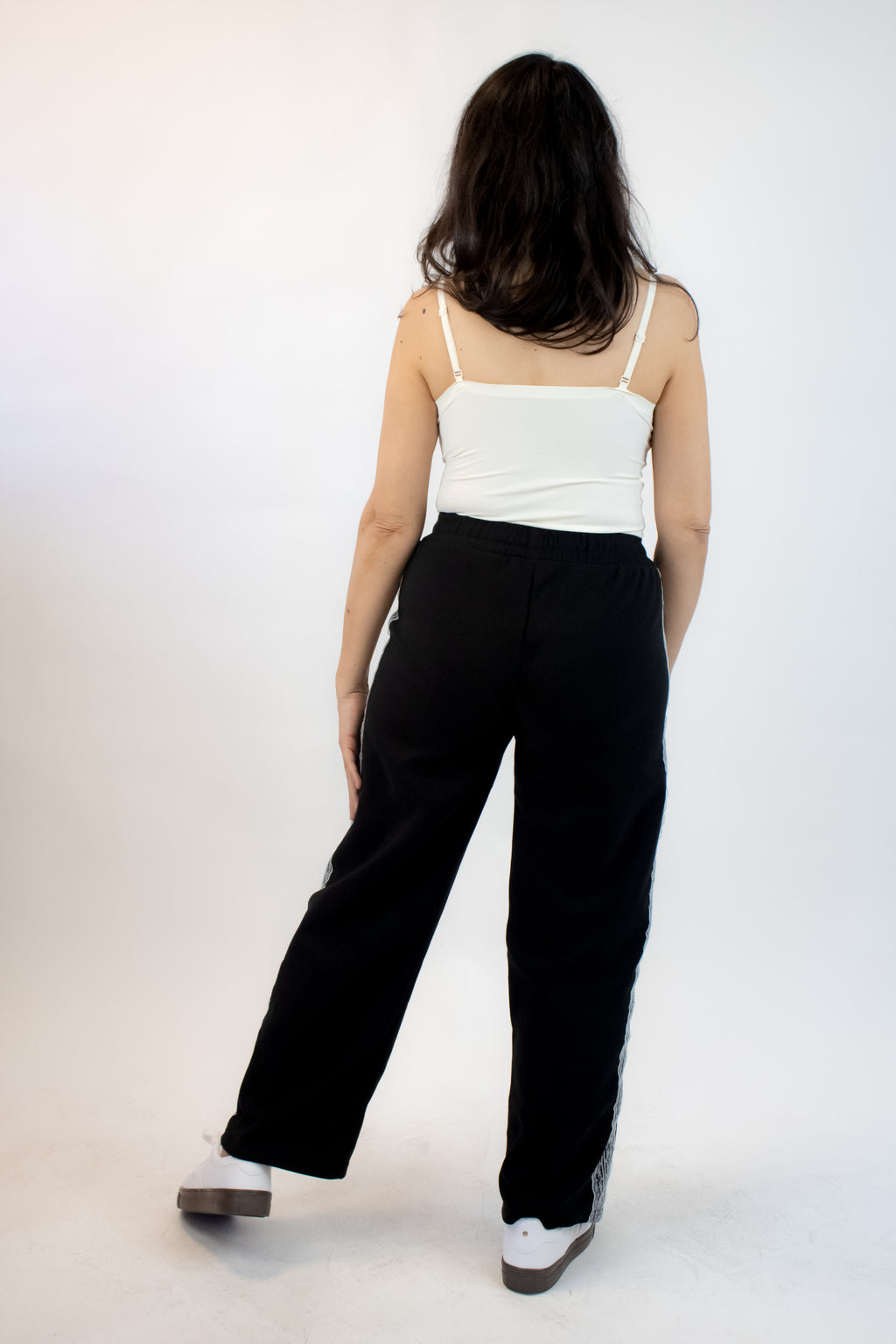 K0650 Pantalón Recto con Elástico Y Encaje Lateral