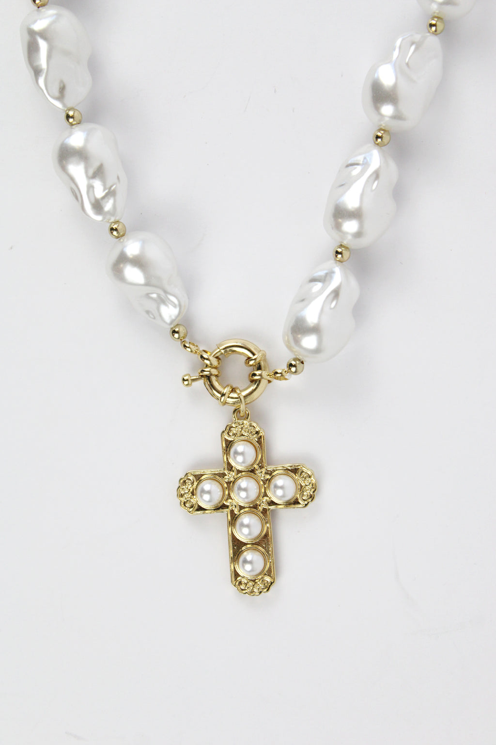 DA004 Collar cuencas aperladas deju de cruz