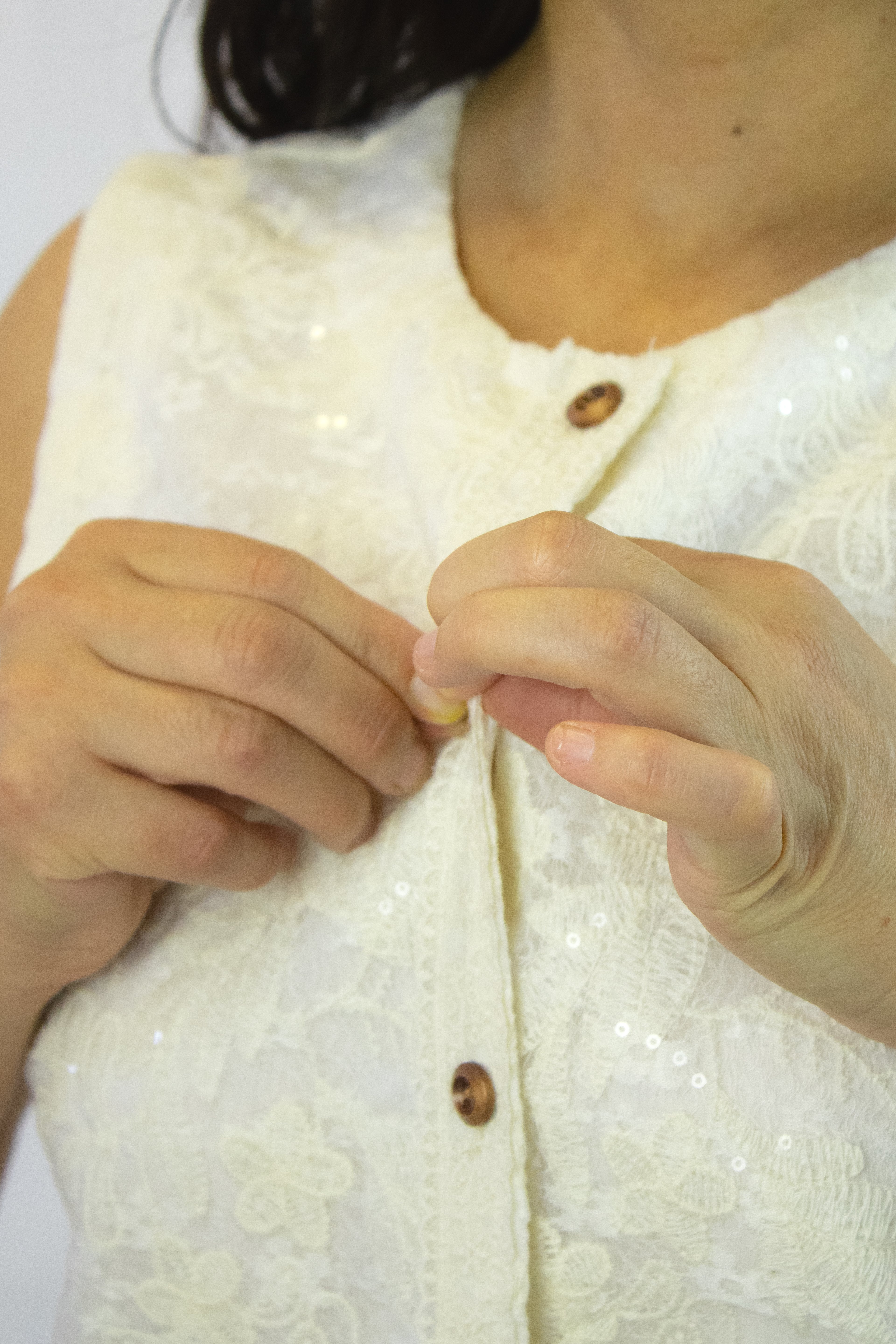 067-XMY25 Blusa Sin Mangas Bordado de Flores Y Lentejuelas