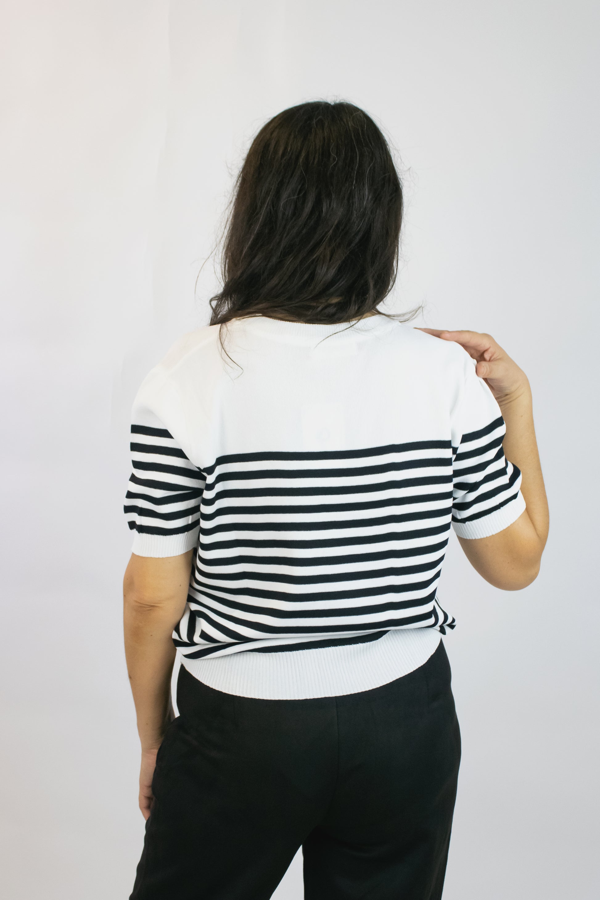 MZ-25053 Blusa Tipo Suéter Líneas Horizontales Consecutivas
