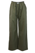 XM02043 Pantalonera con Bordado Superior
