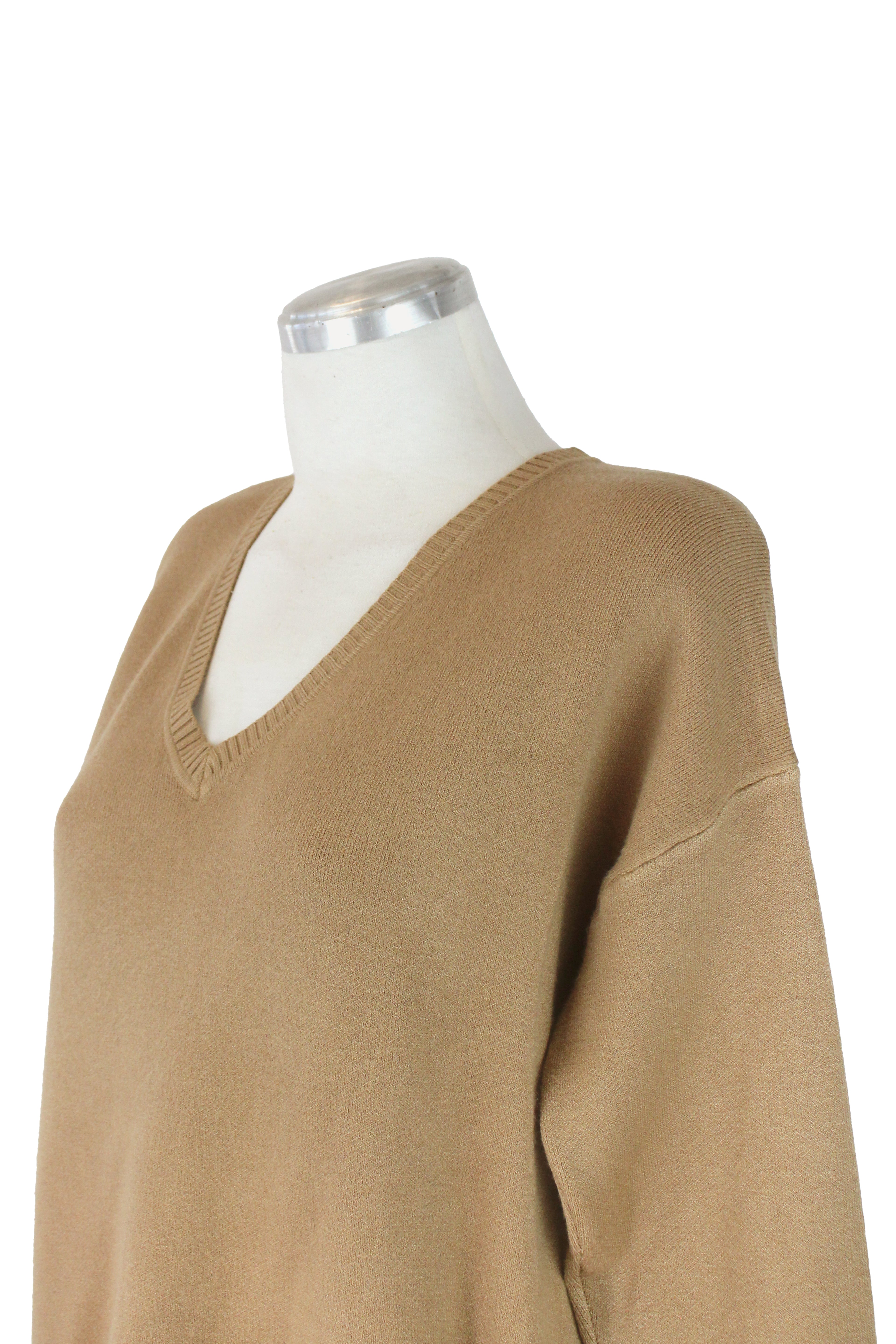 H19329 Suéter Liso Cuello V