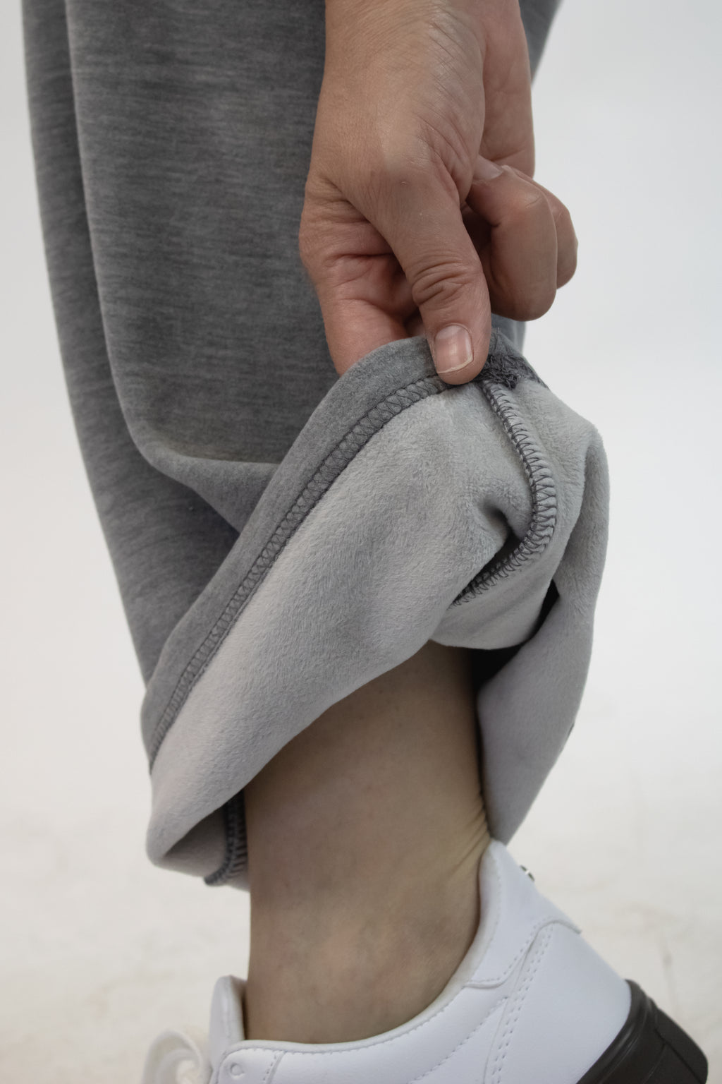 HJ-D533D Conjunto de Cuello Alto y Lineas de Costura