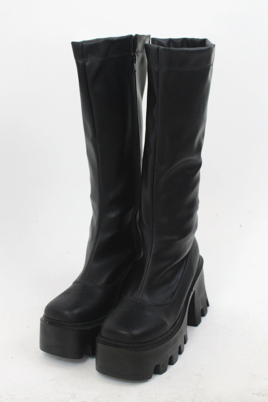 5044 Bota Larga Suela Track Punta Cuadrada