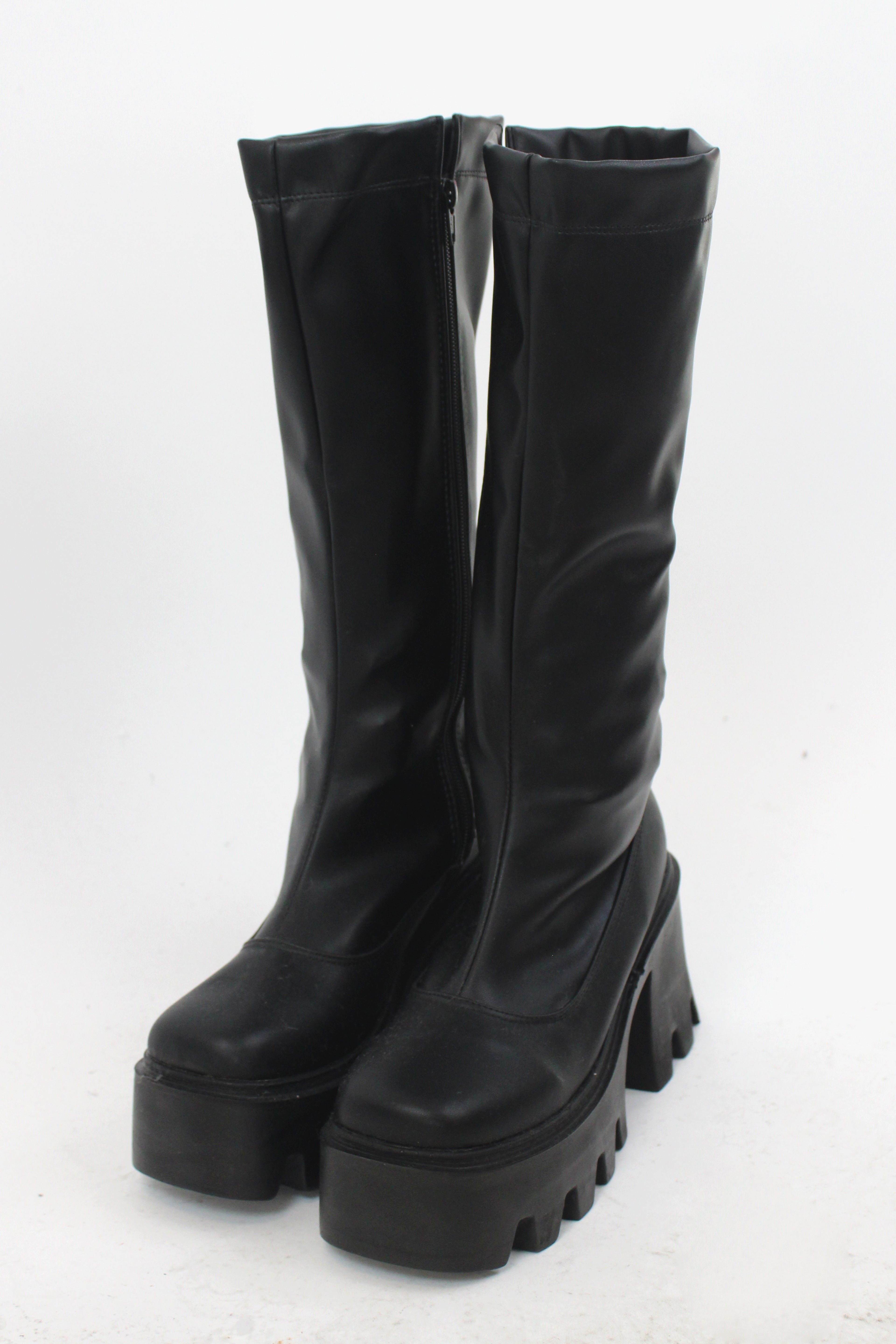 5044 Bota Larga Suela Track Punta Cuadrada