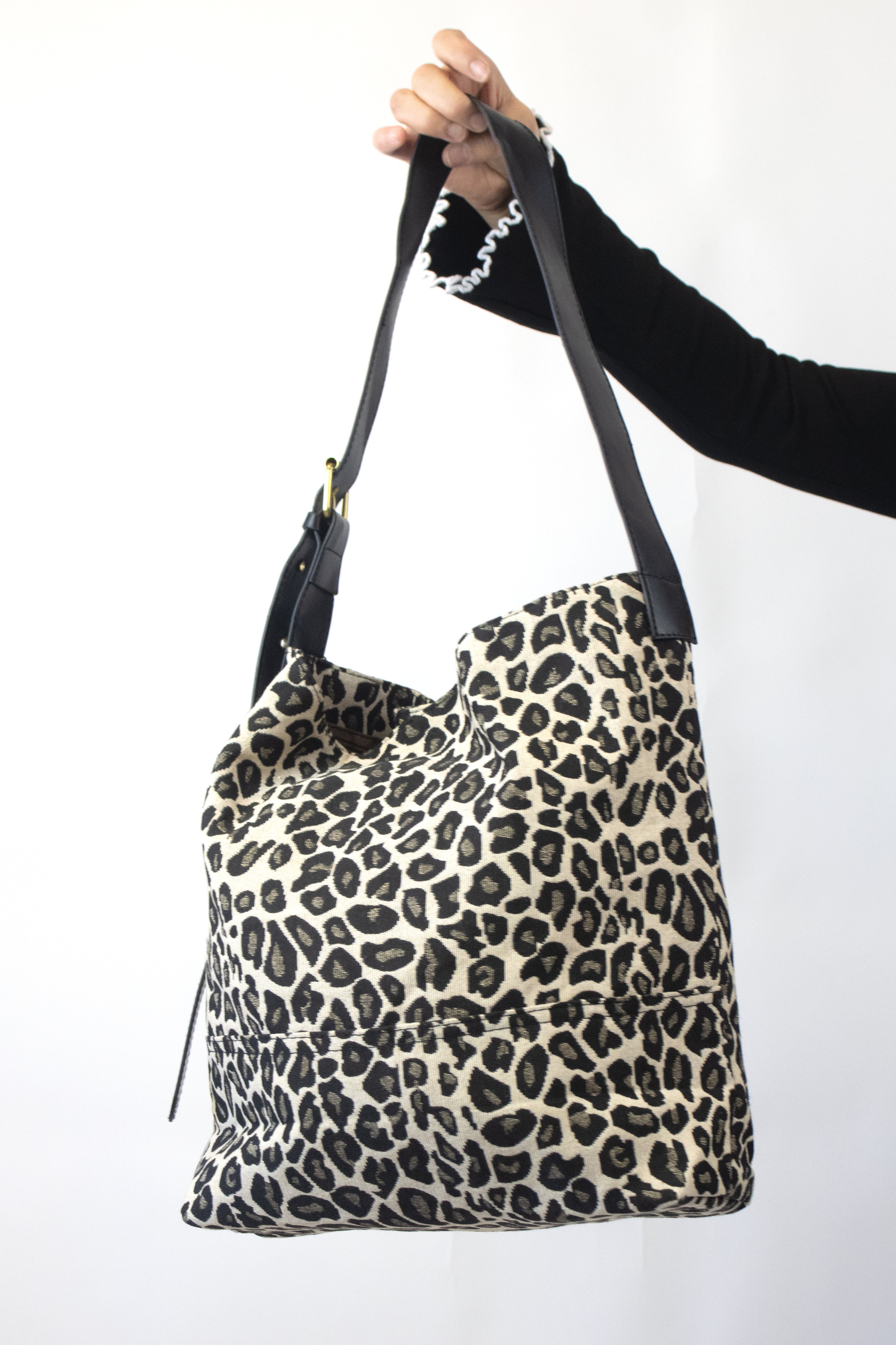 DJ001 Bolso Estampado Animal Print con Correa Negra