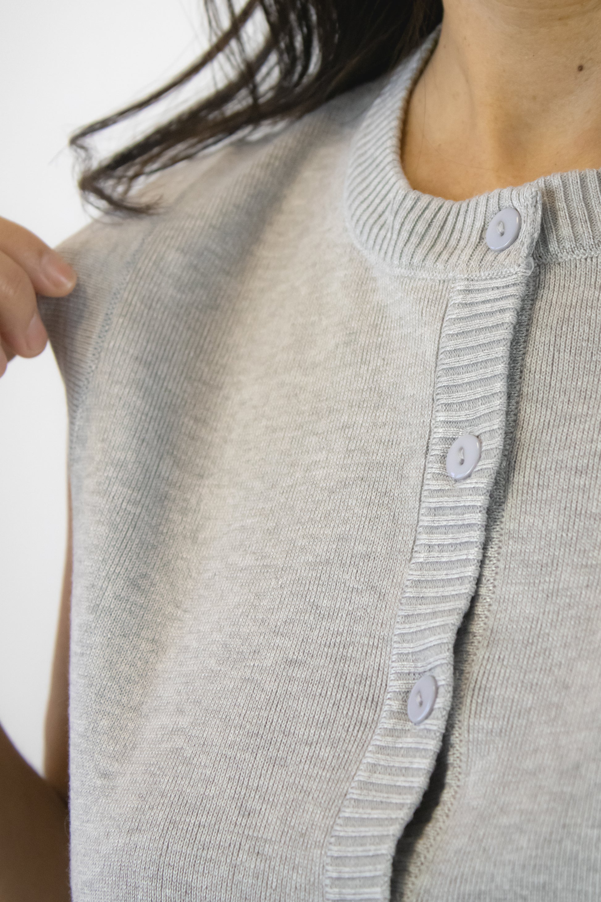 52468 Chaleco Tipo Suéter con Botones