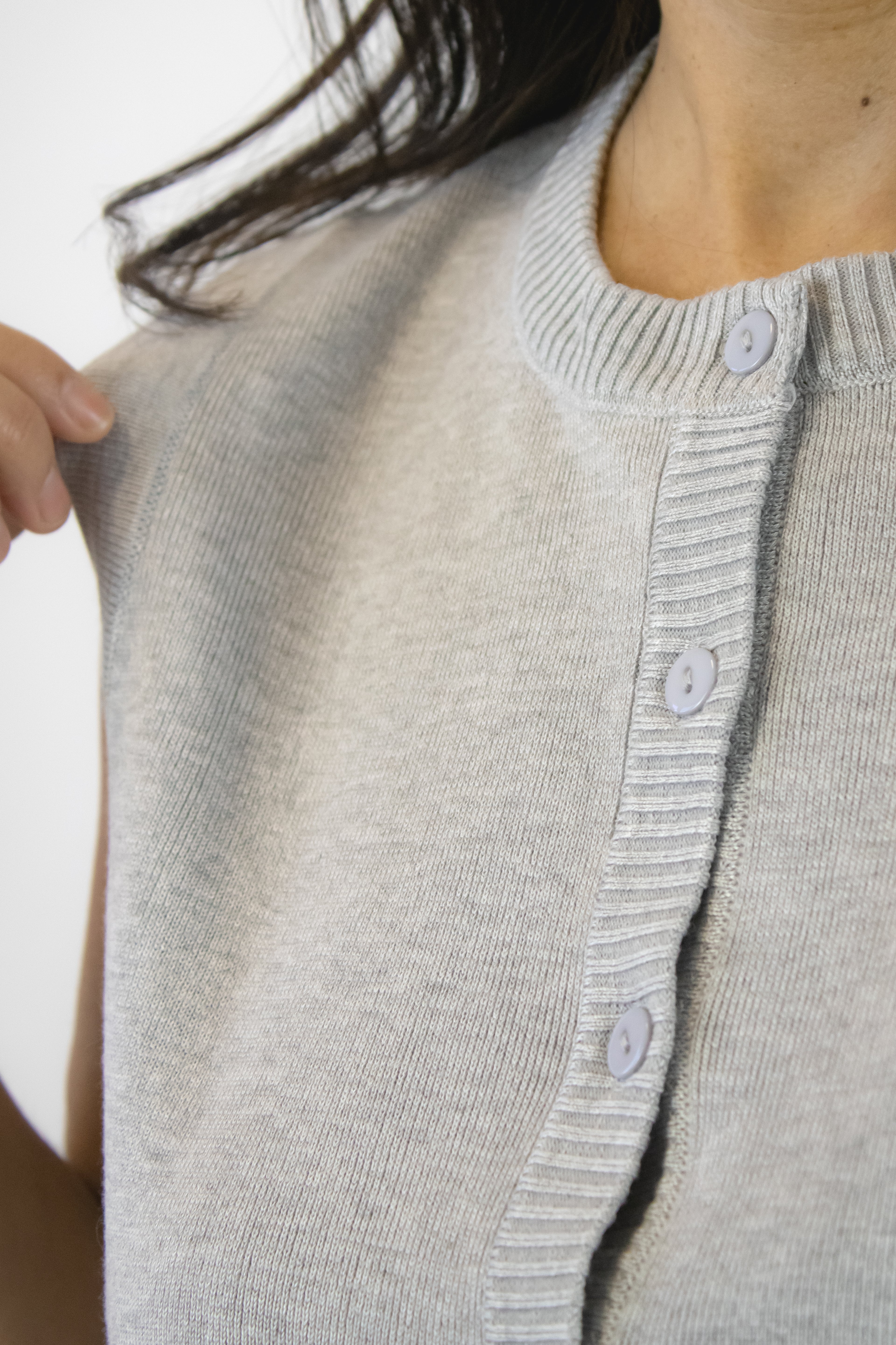 52468 Chaleco Tipo Suéter con Botones