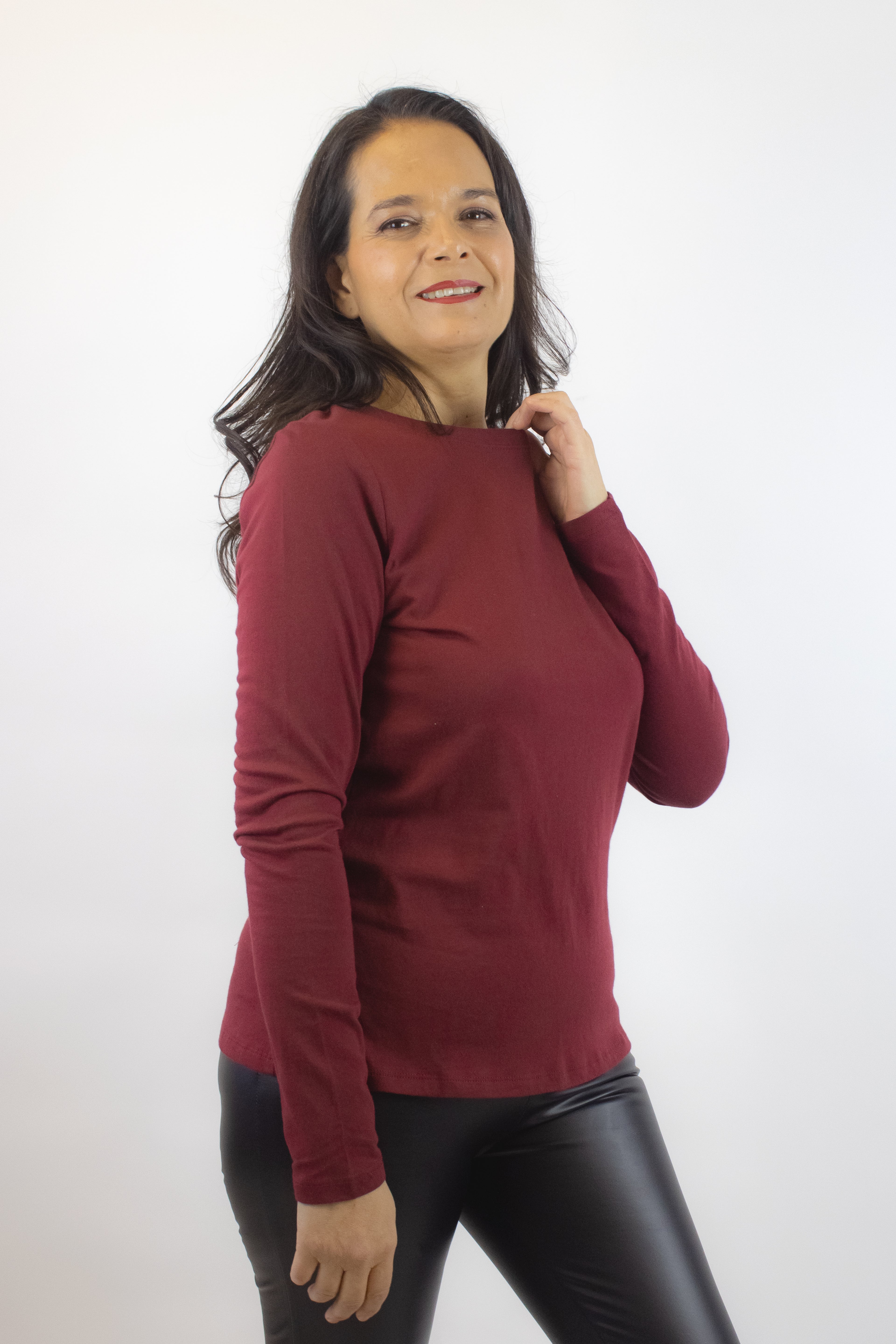 TT36 Blusa Basica Lisa Manga Cuello Redondo