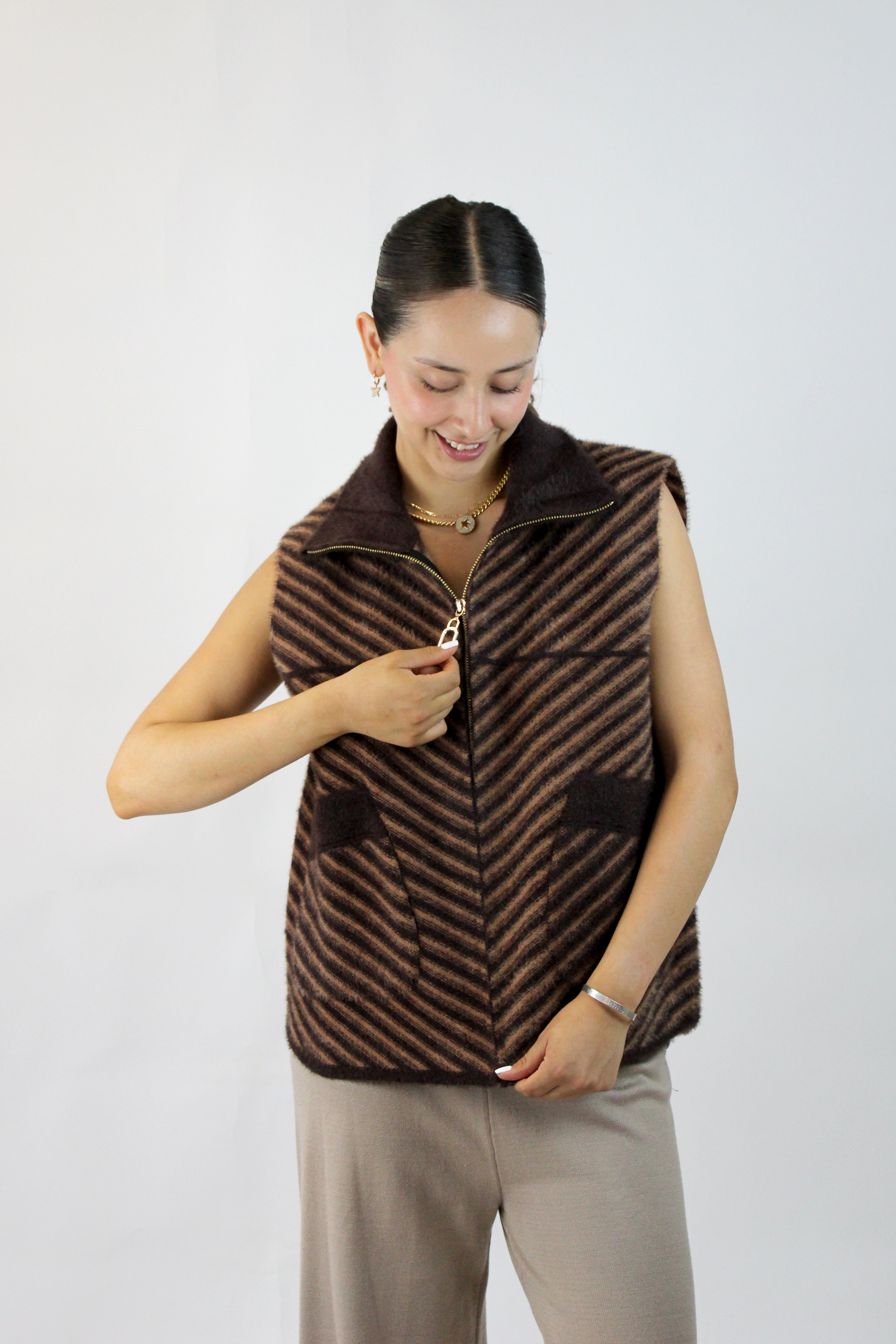 B225-1 Chaleco Líneas Afelpado Con Zipper