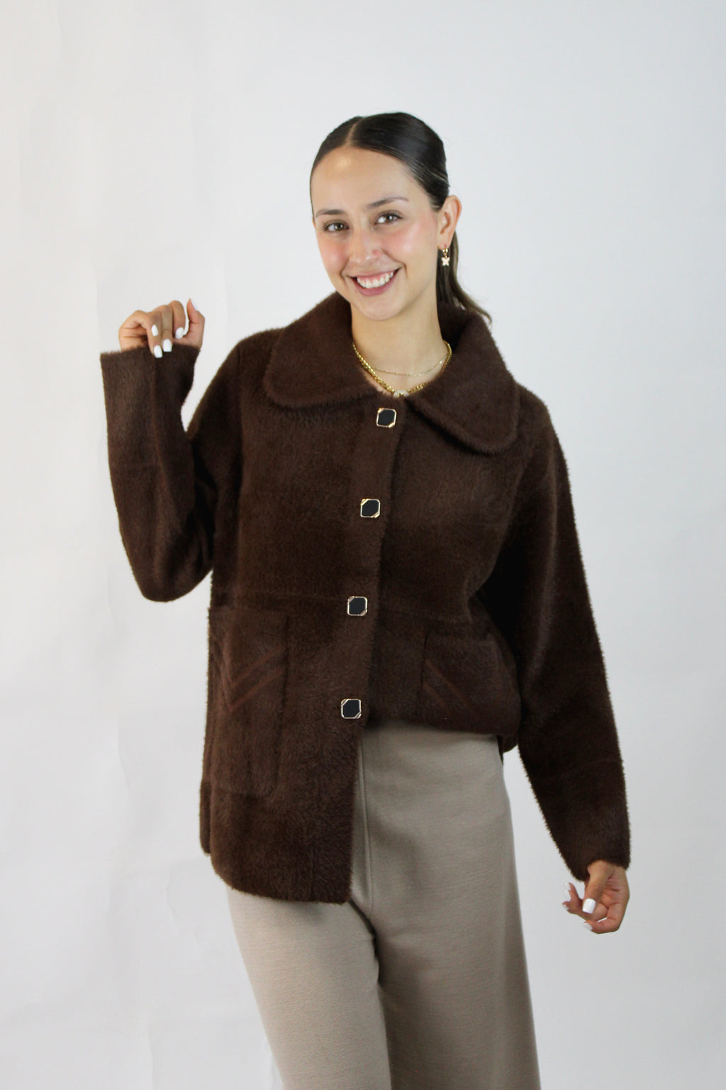 B256 Saco Afelpado Con Botón Negro