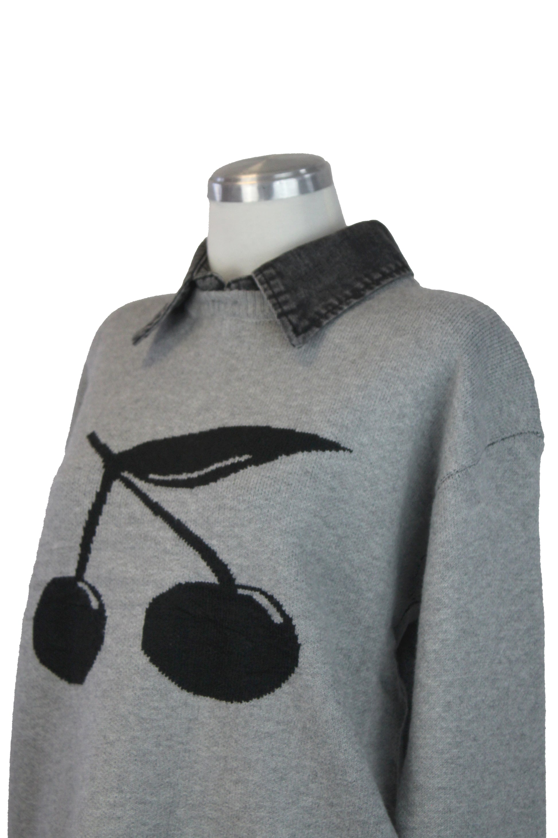 M50066 Suéter Tejido Cuello V Con Cereza Al Centro