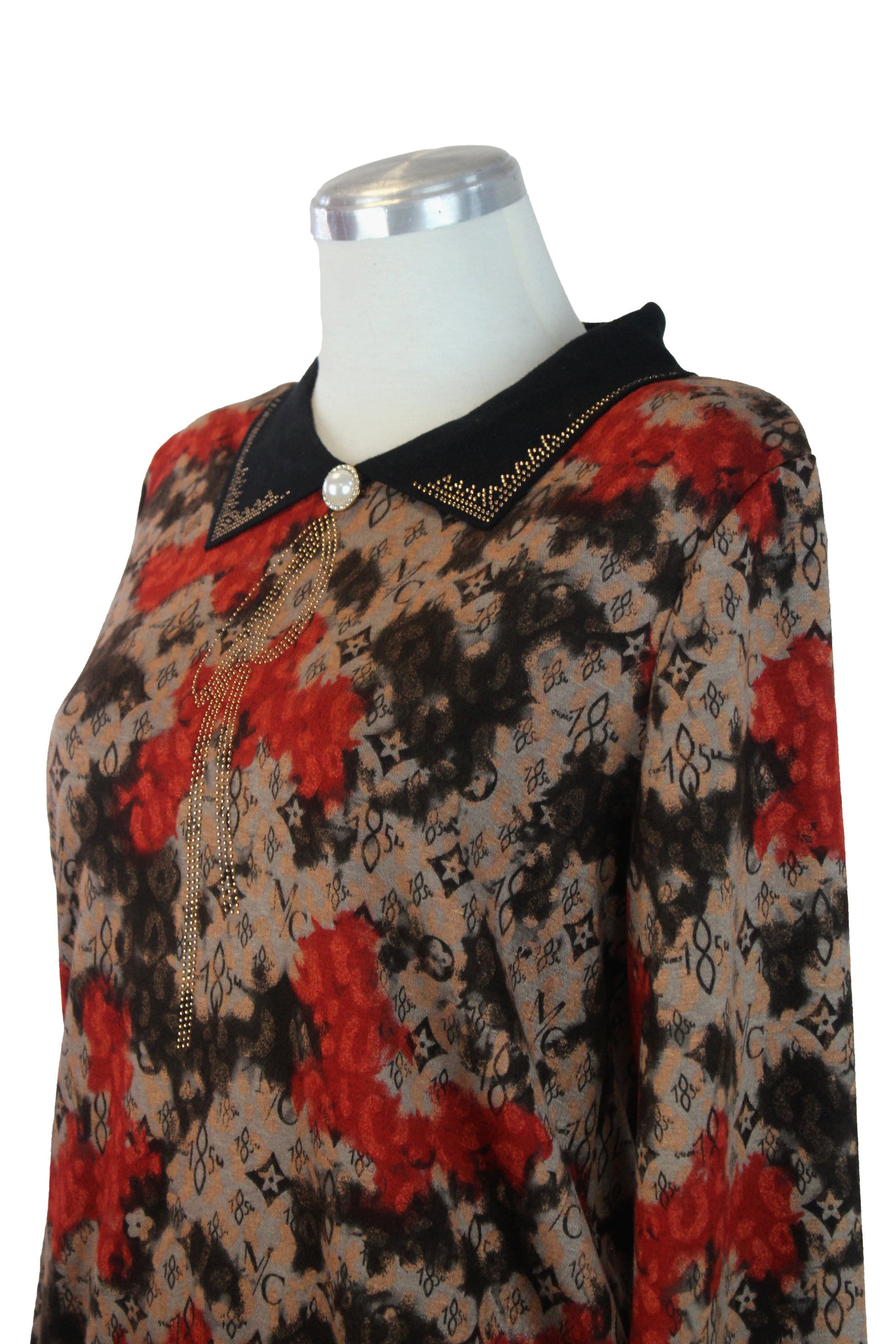 B217 Blusa Manga Larga Estampada Con Perla En Cuello