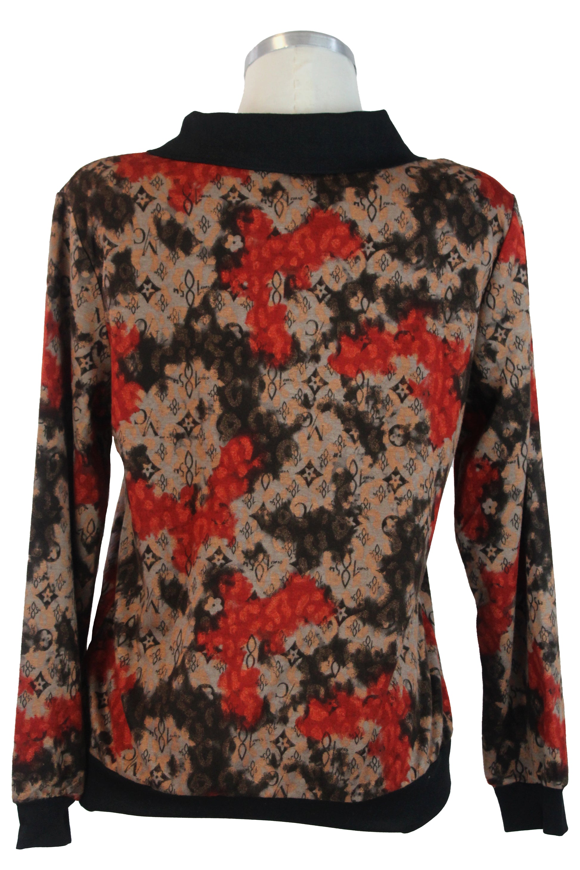 B217 Blusa Manga Larga Estampada Con Perla En Cuello