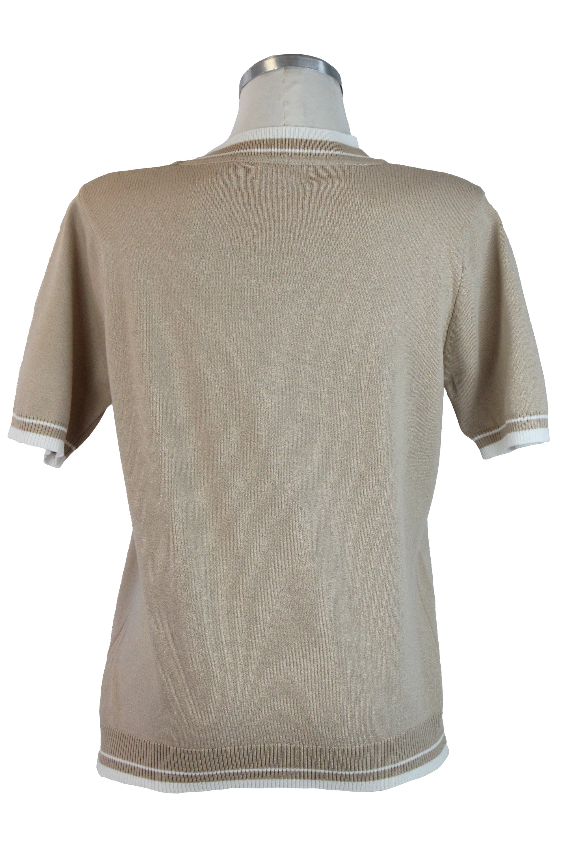 M1105 Blusa con Franjas y Flores de Brillos y Perlas
