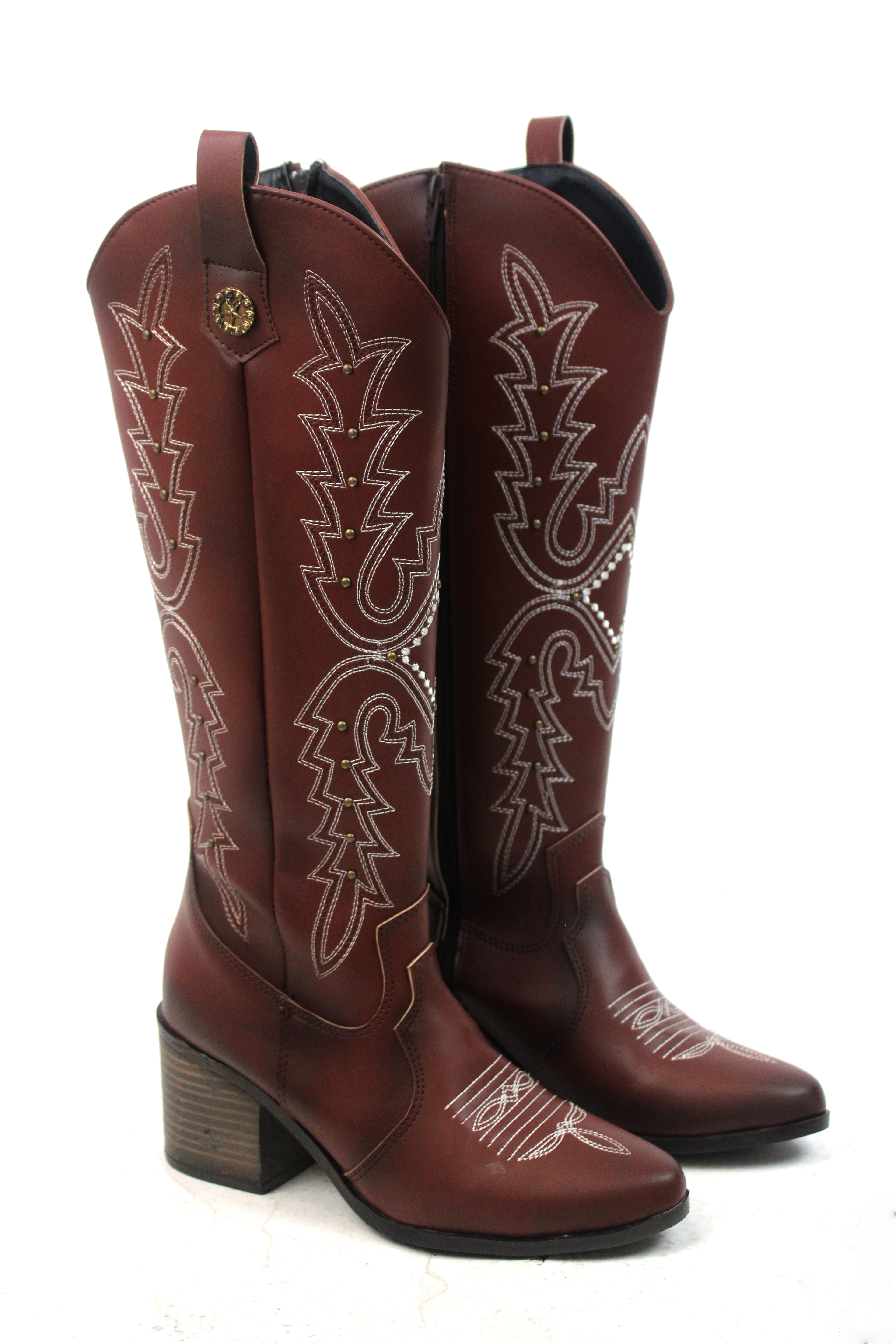 0826 Bota Larga Tipo Vaquera Bordado con Mini Estoperoles