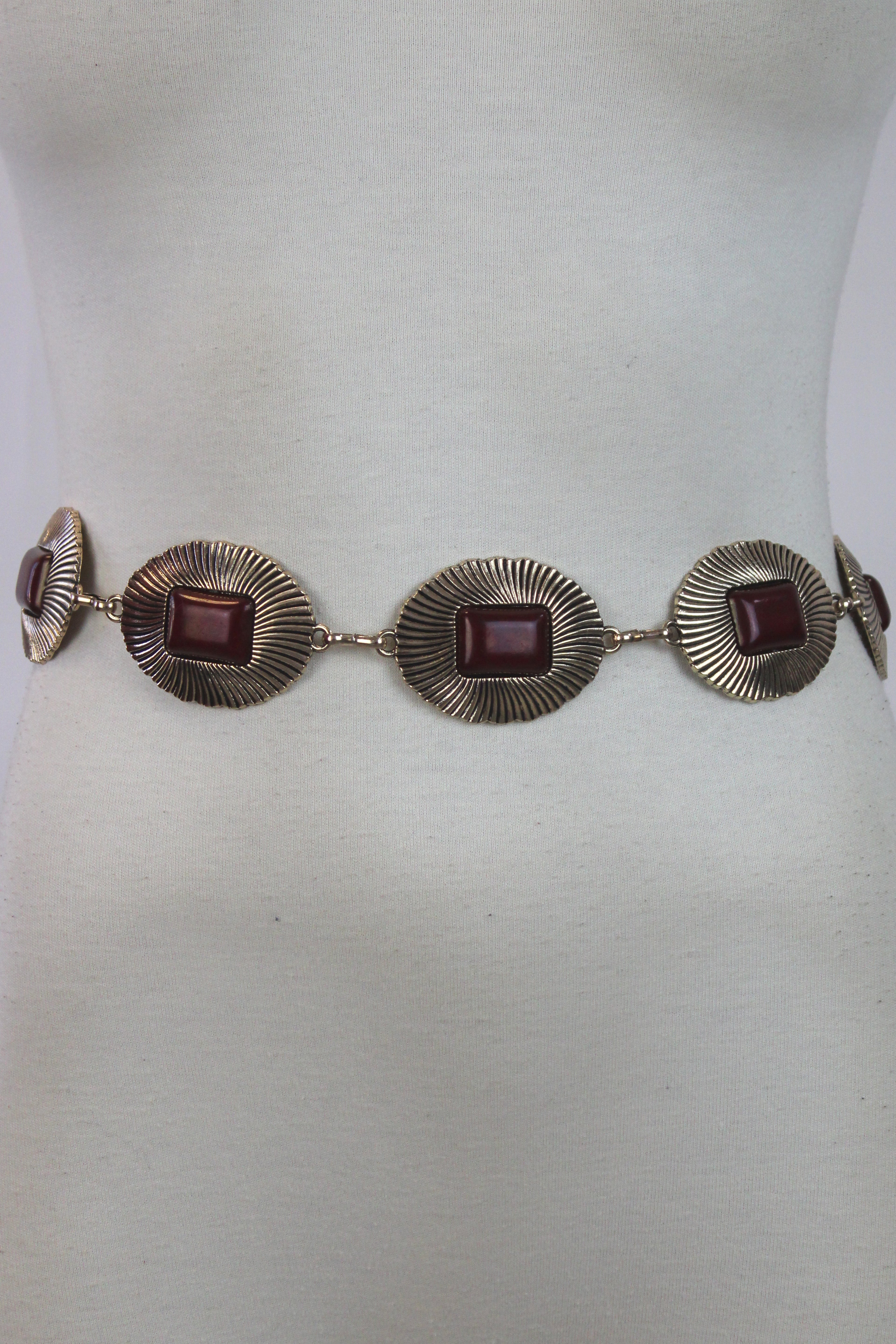 8428 Cinto Metal Conchas con Piedra Cuadrada Centro