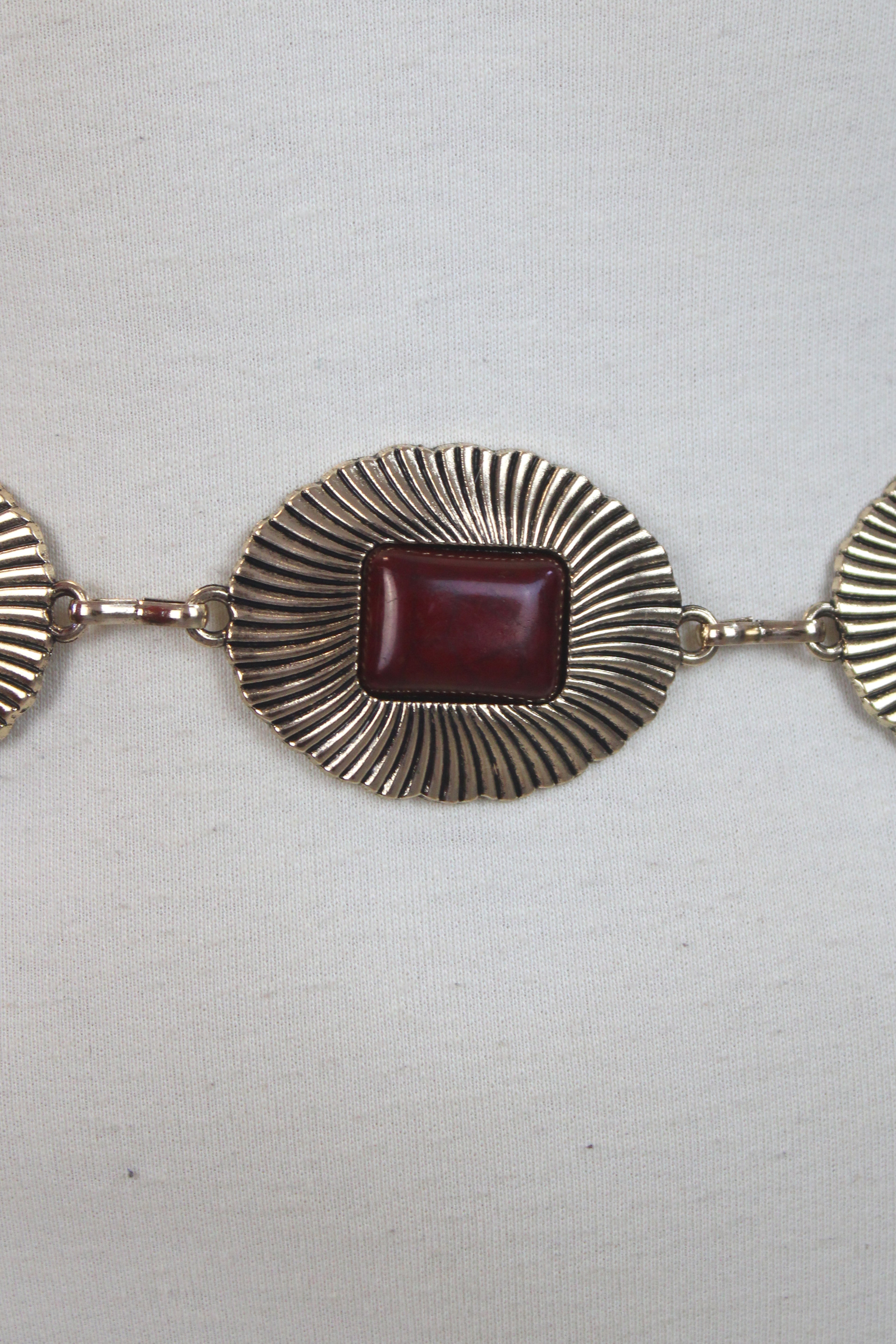 8428 Cinto Metal Conchas con Piedra Cuadrada Centro