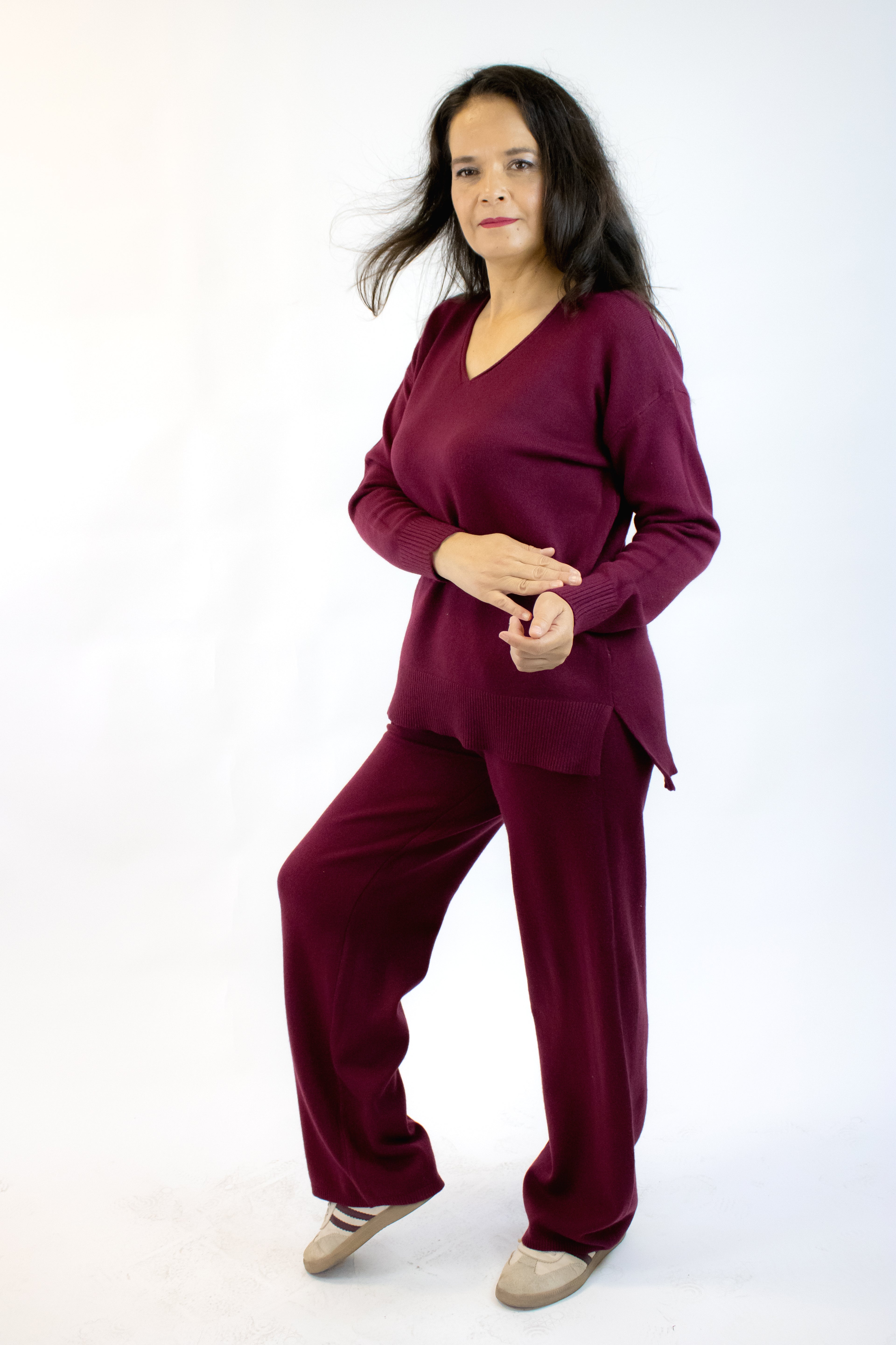 OJ-2666MA Conjunto Tipo Suéter con Cuello V