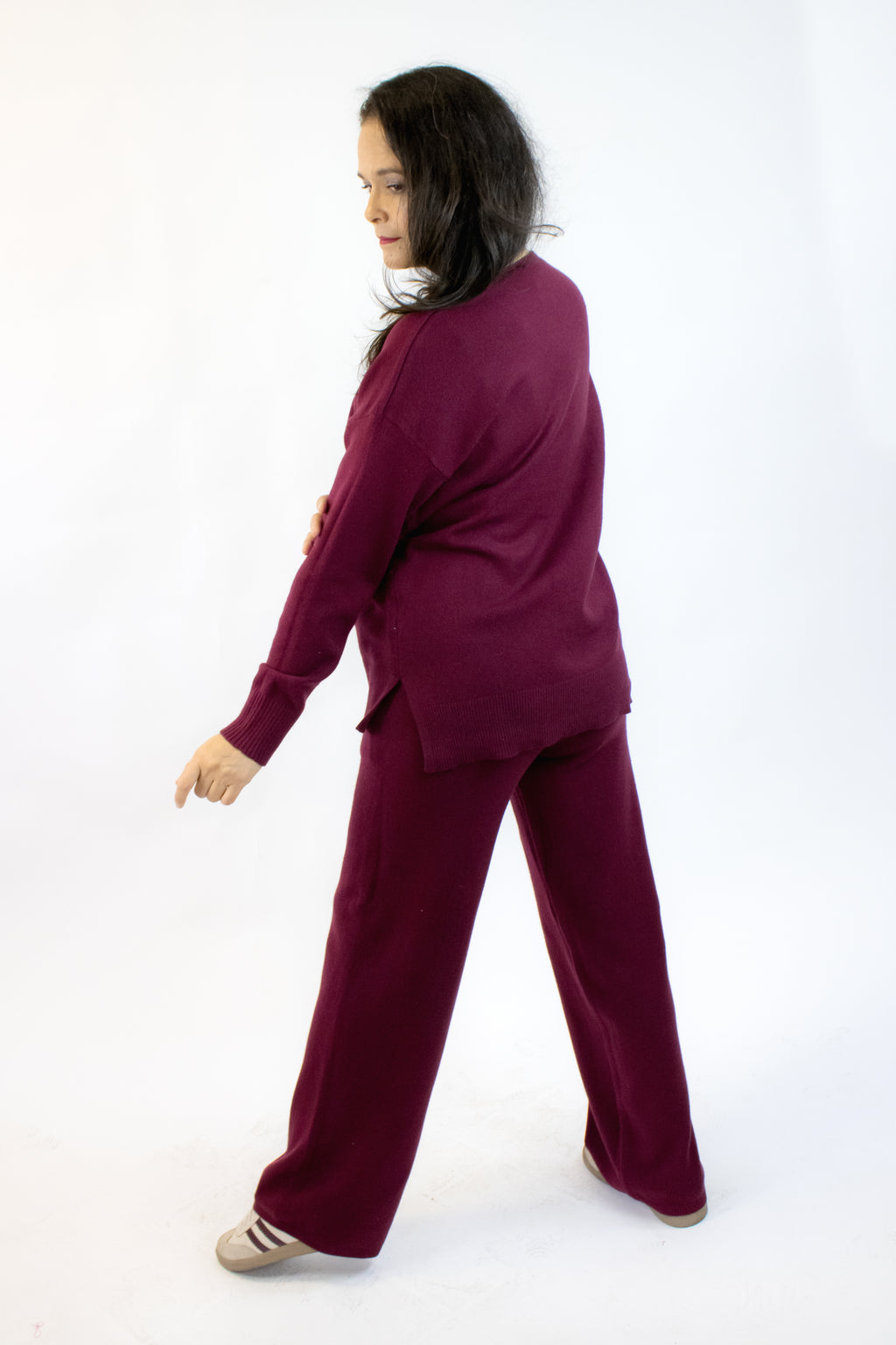 OJ-2666MA Conjunto Tipo Suéter con Cuello V