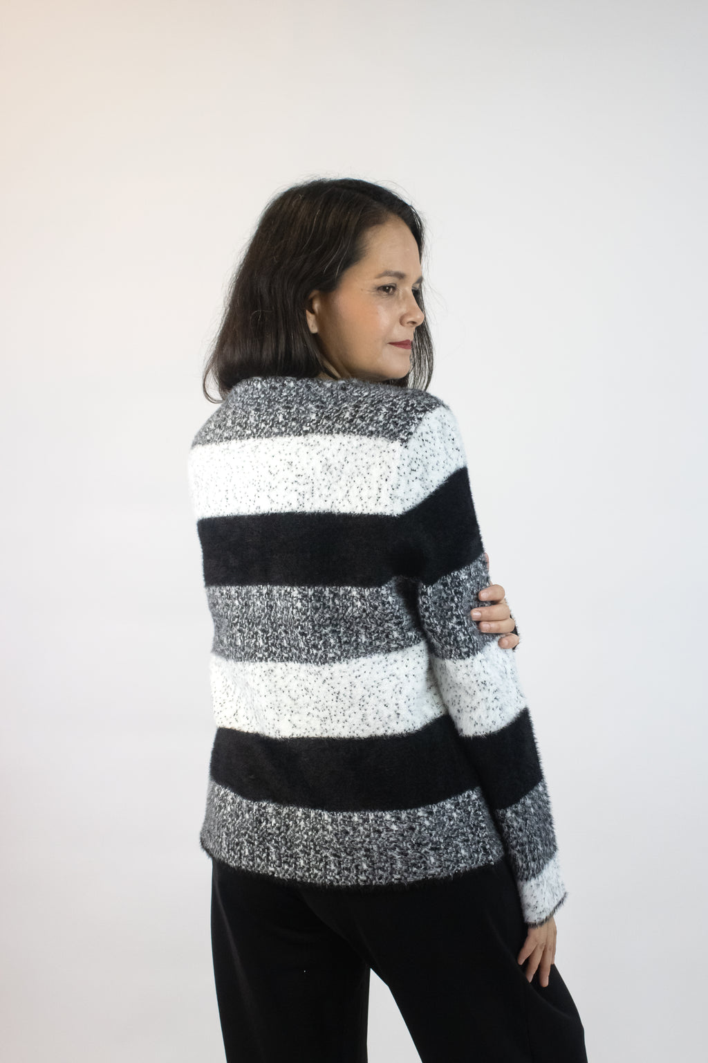 817 Suéter Afelpado Franjas y Puntos