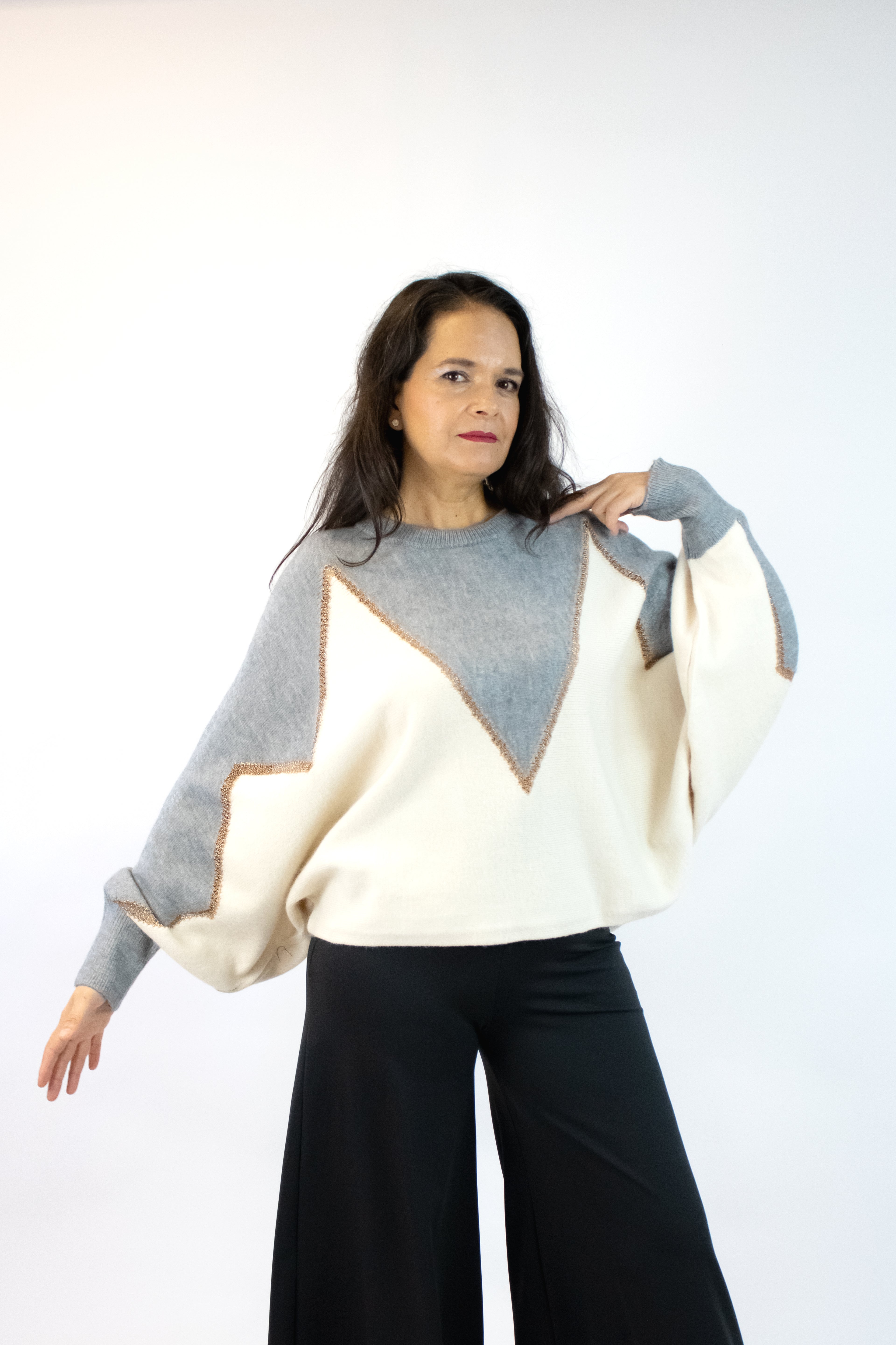 24193 Suéter Bombacho Diseño Picos con Brillos