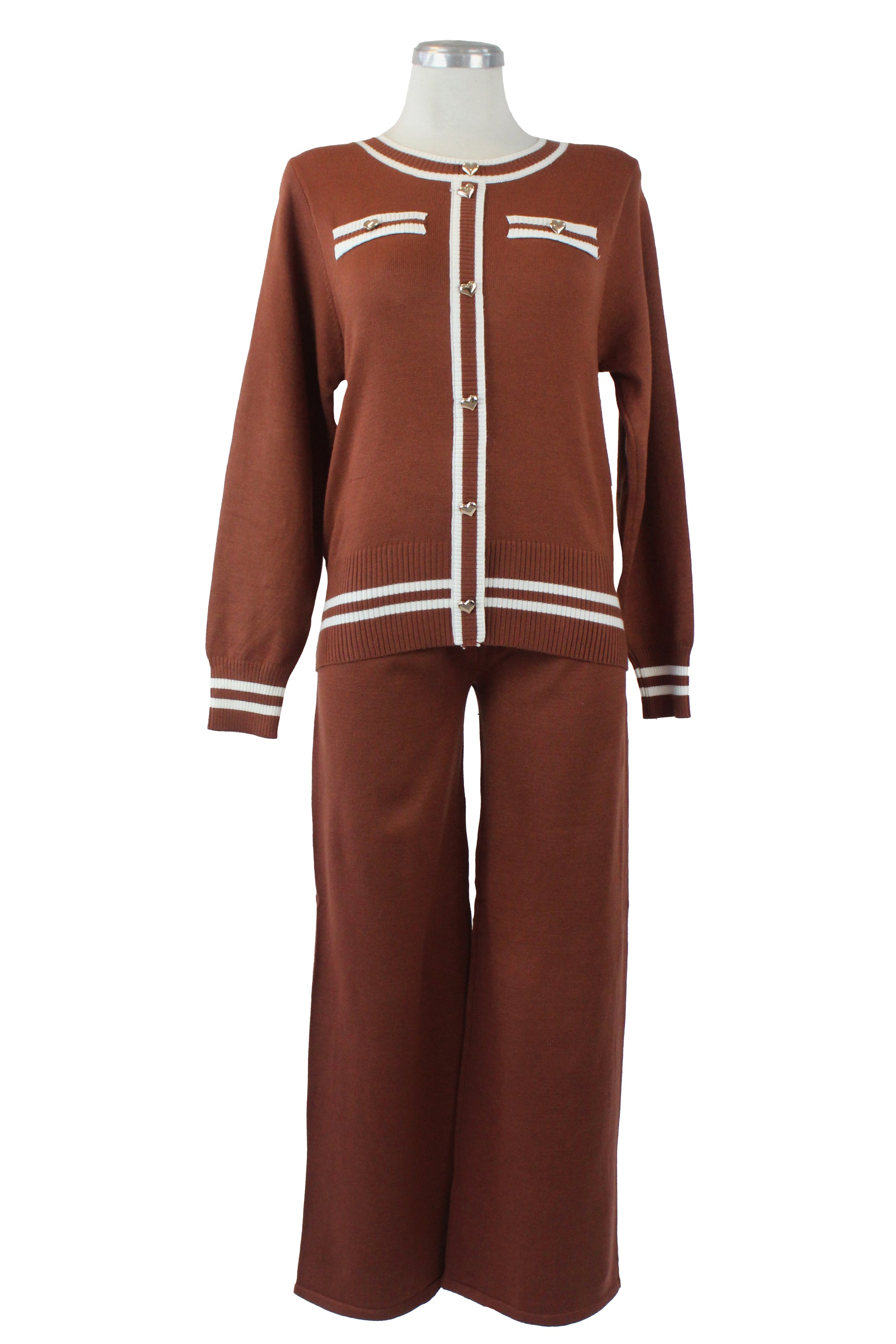 XC070 Conjunto Suéter con Botones Dorados Forma Corazón