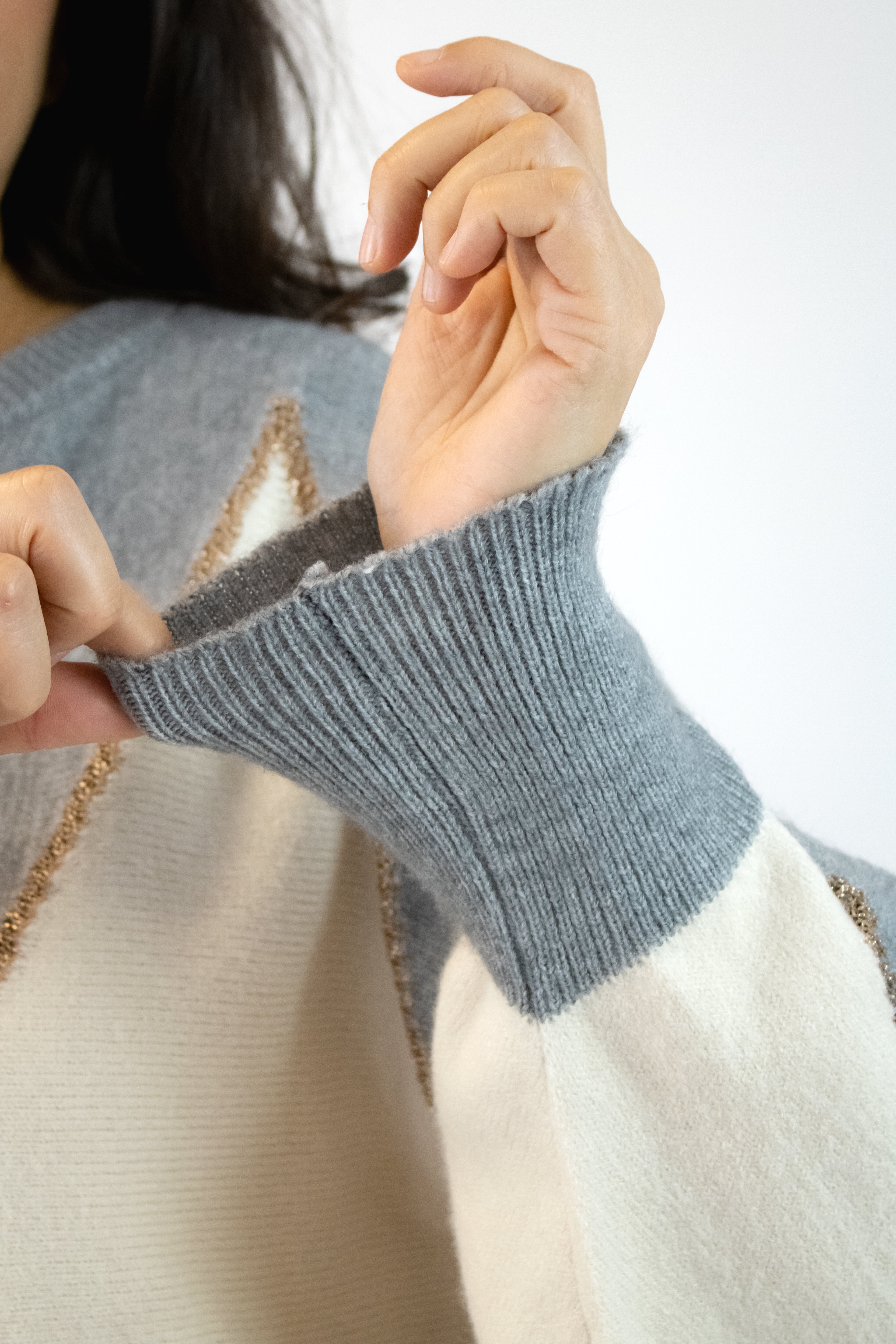 24193 Suéter Bombacho Diseño Picos con Brillos