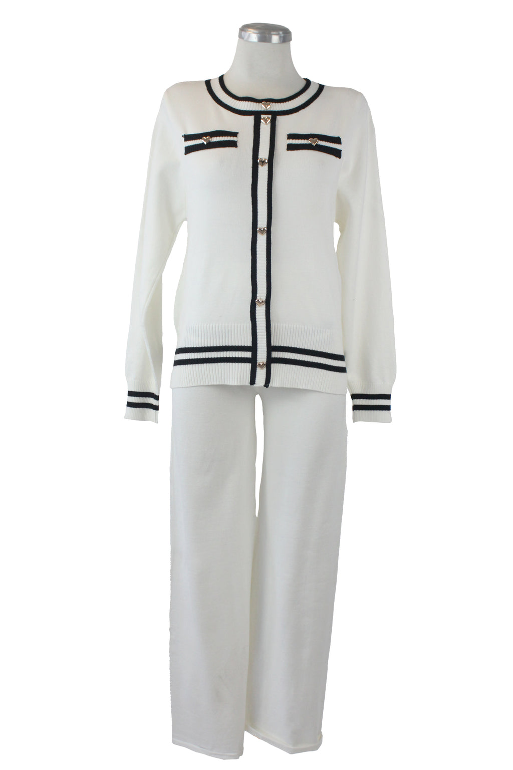 XC070 Conjunto Suéter con Botones Dorados Forma Corazón