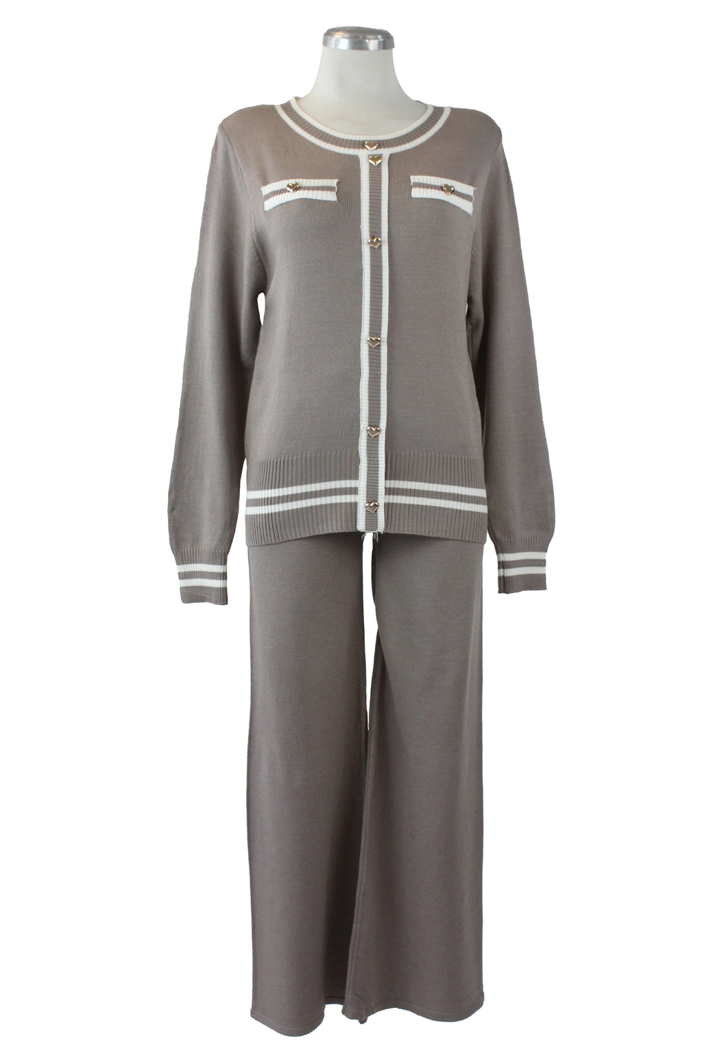 XC070 Conjunto Suéter con Botones Dorados Forma Corazón