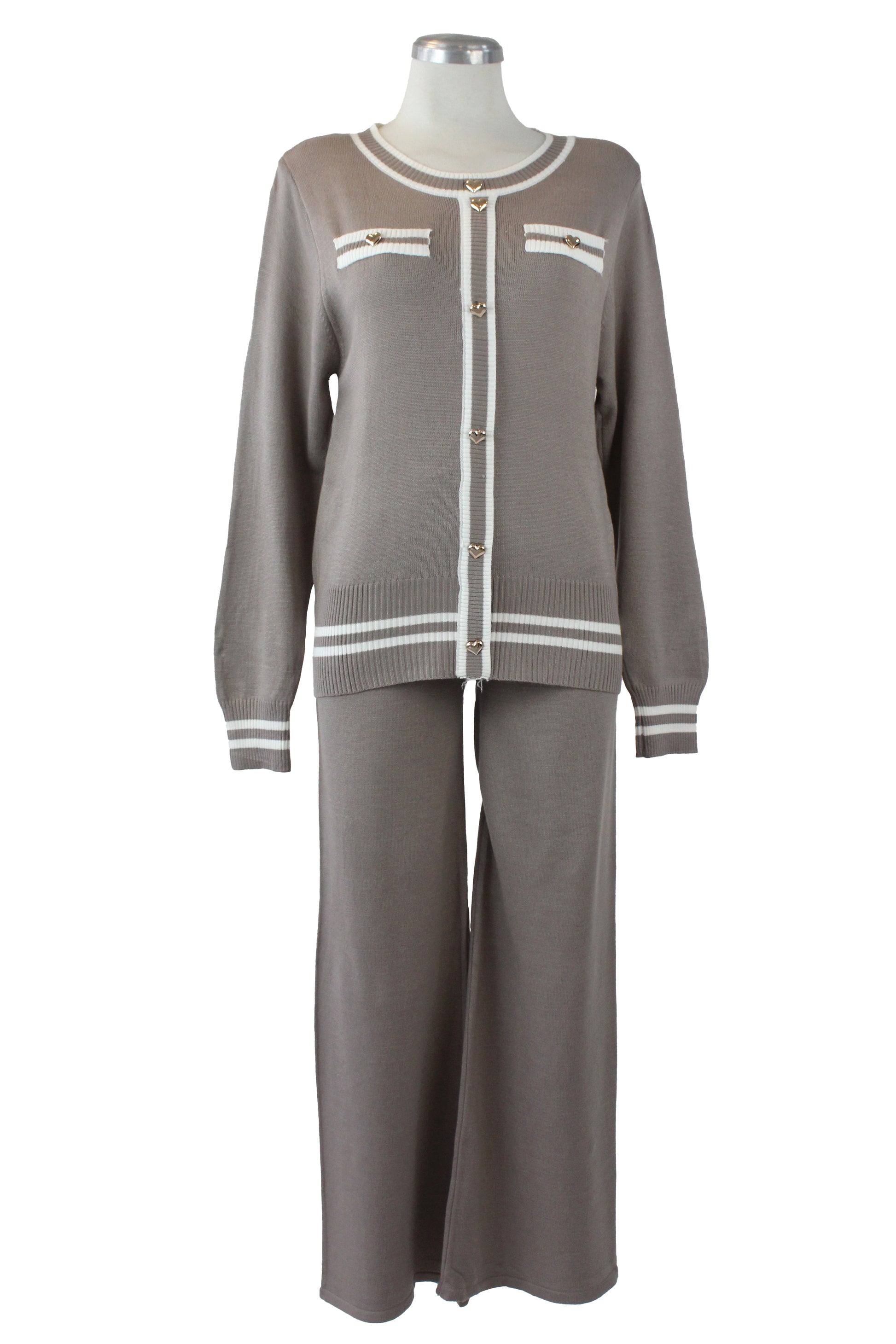 XC070 Conjunto Suéter con Botones Dorados Forma Corazón