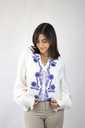 YM16060 Blusa Manga Larga Bordada