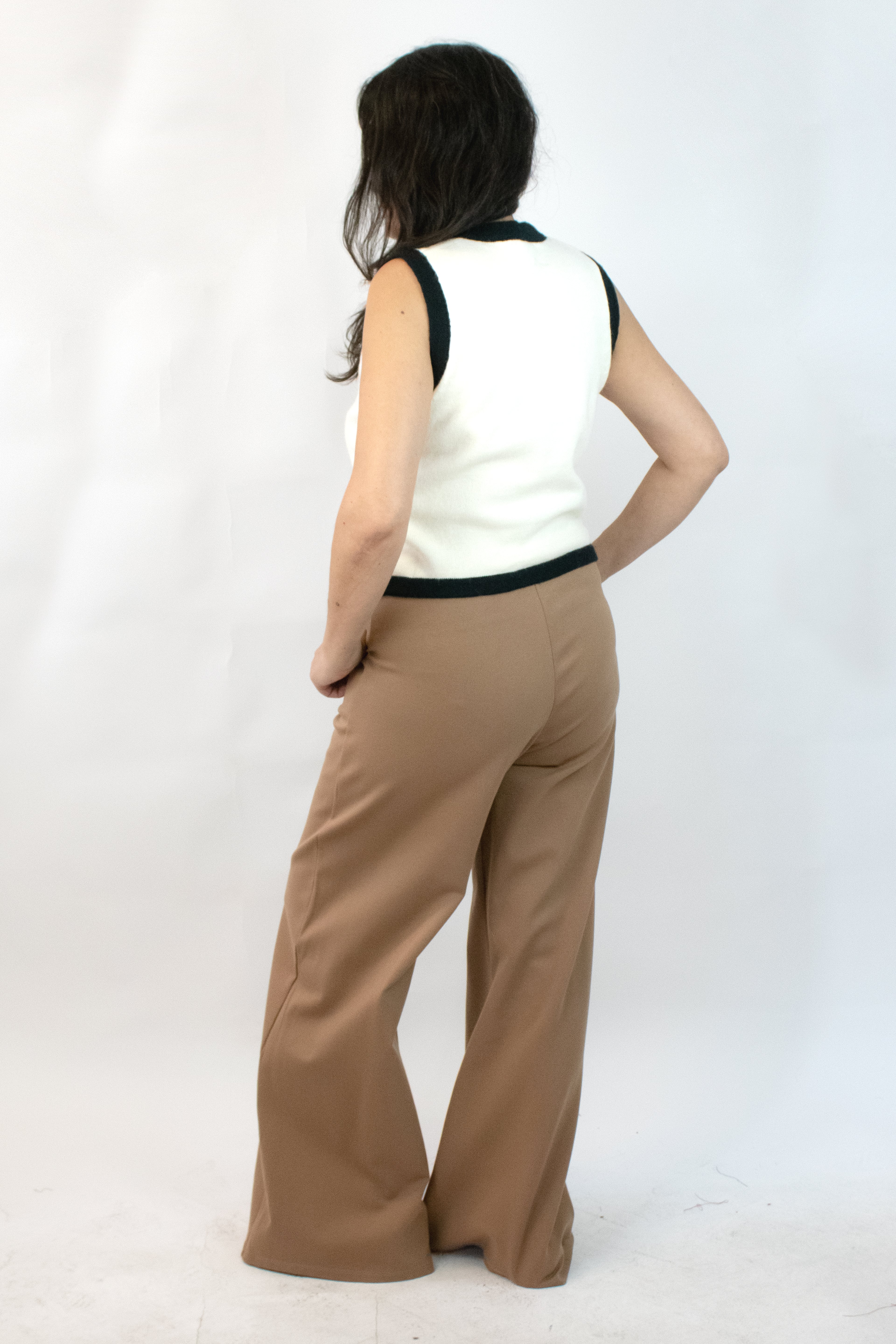35098PJ Pantalón con Linea Punteada