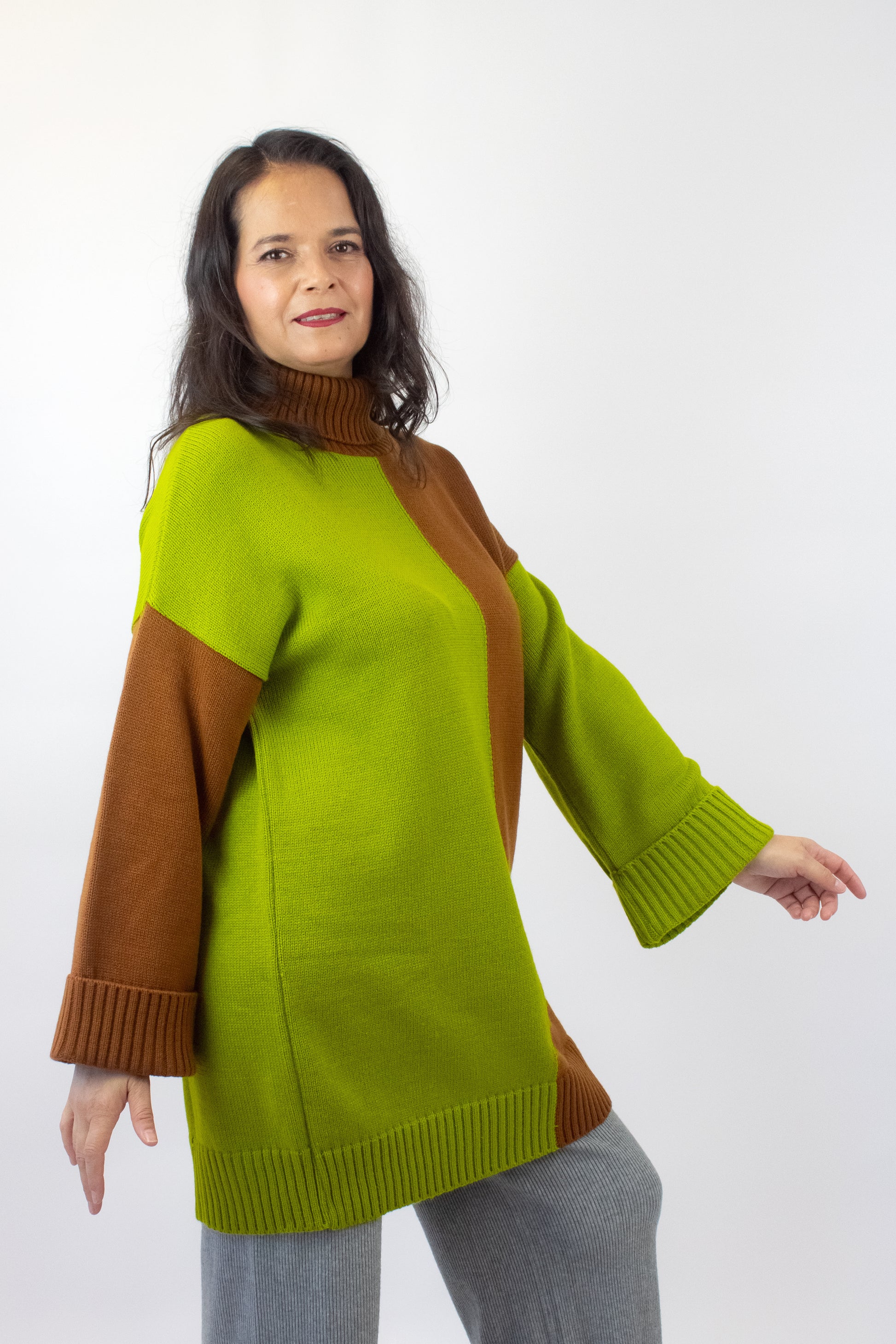 623 Sueter Largo Bitono a la Mitad