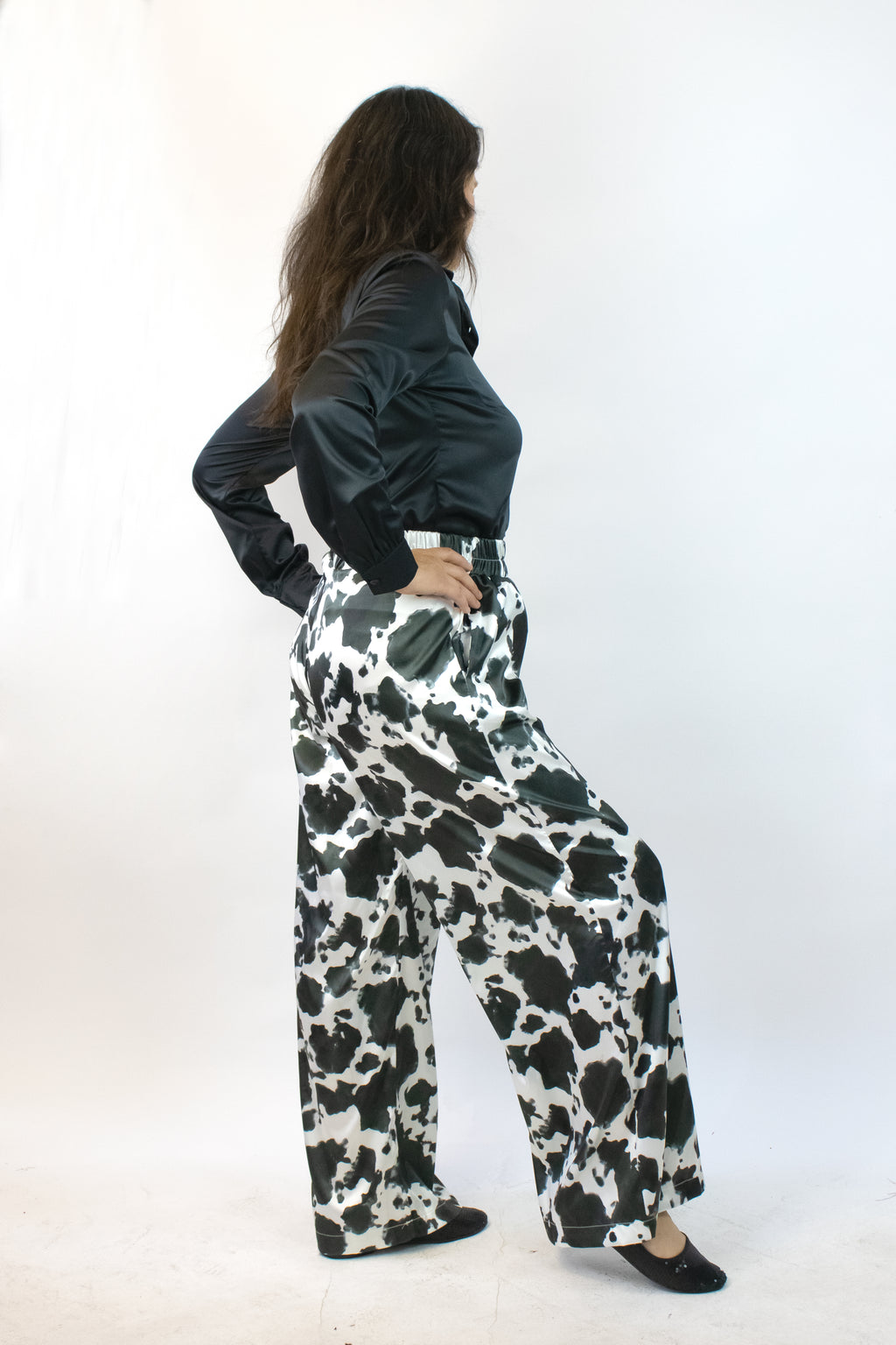 3959SV1J Pantalón Satín Estampado Vaca