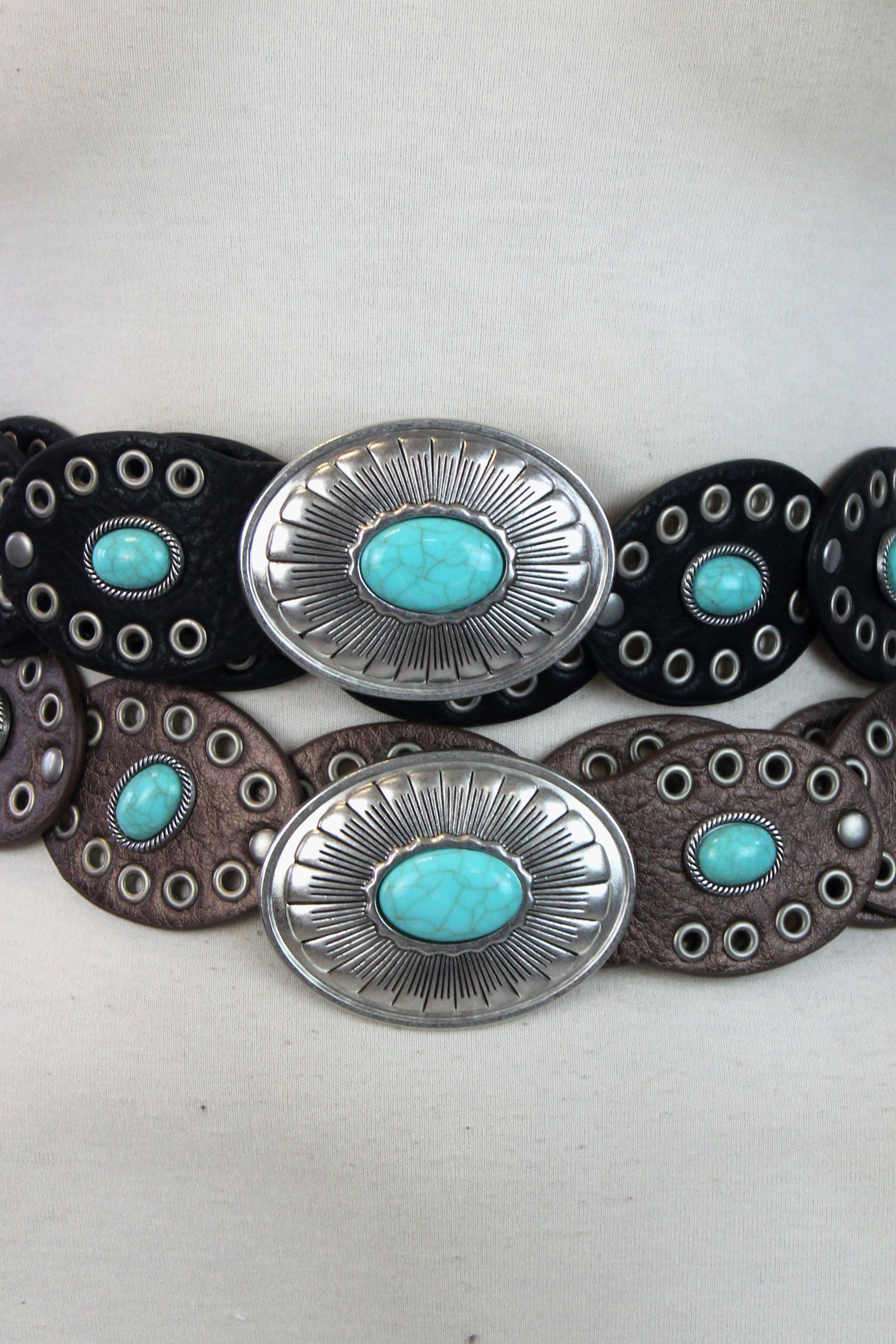 247 Cinto Discos con Estoperoles y Piedra Turquesa al Centro