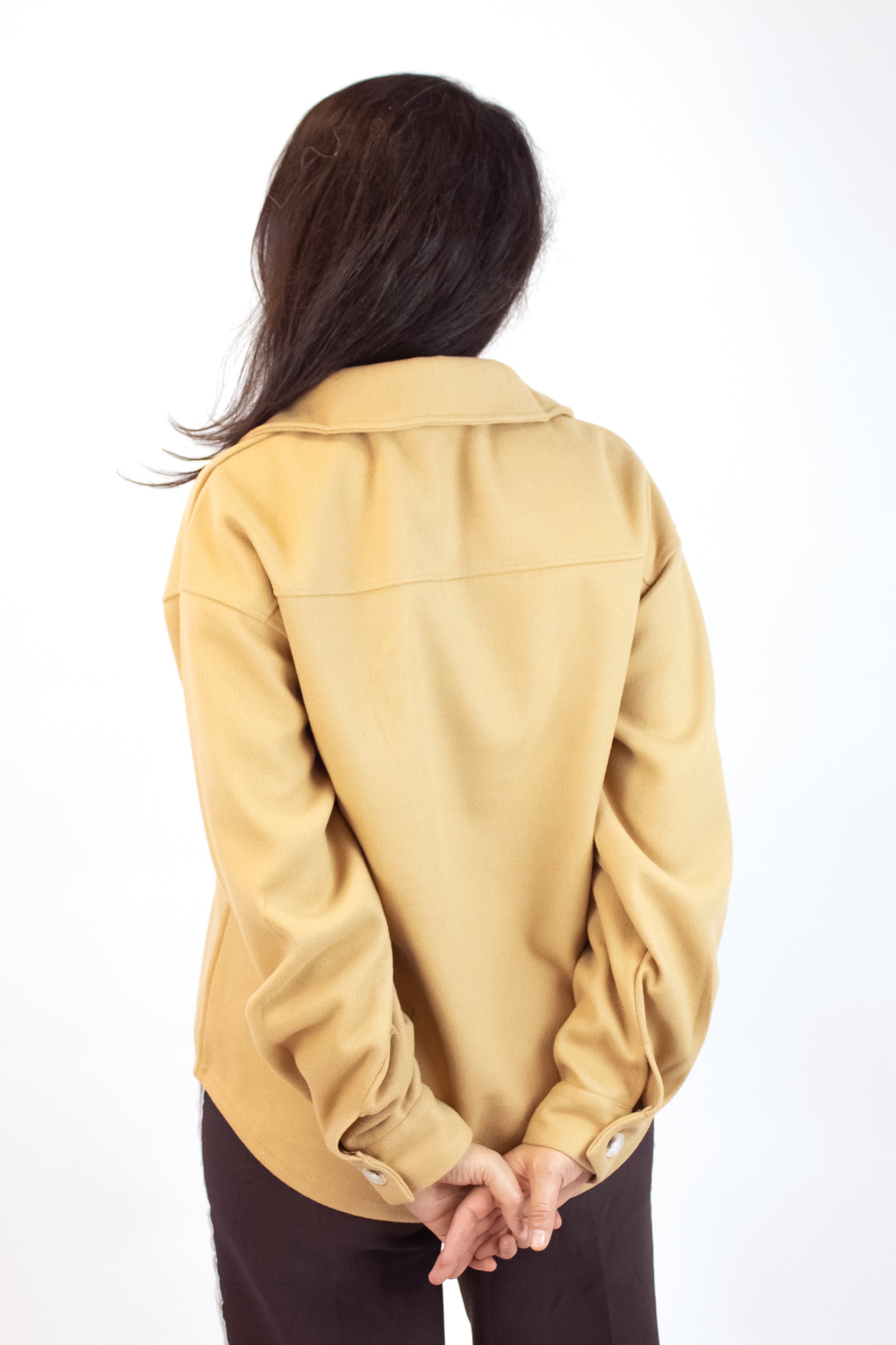 YD470 Chaqueta con Bolsillos y Botón Marmoleado