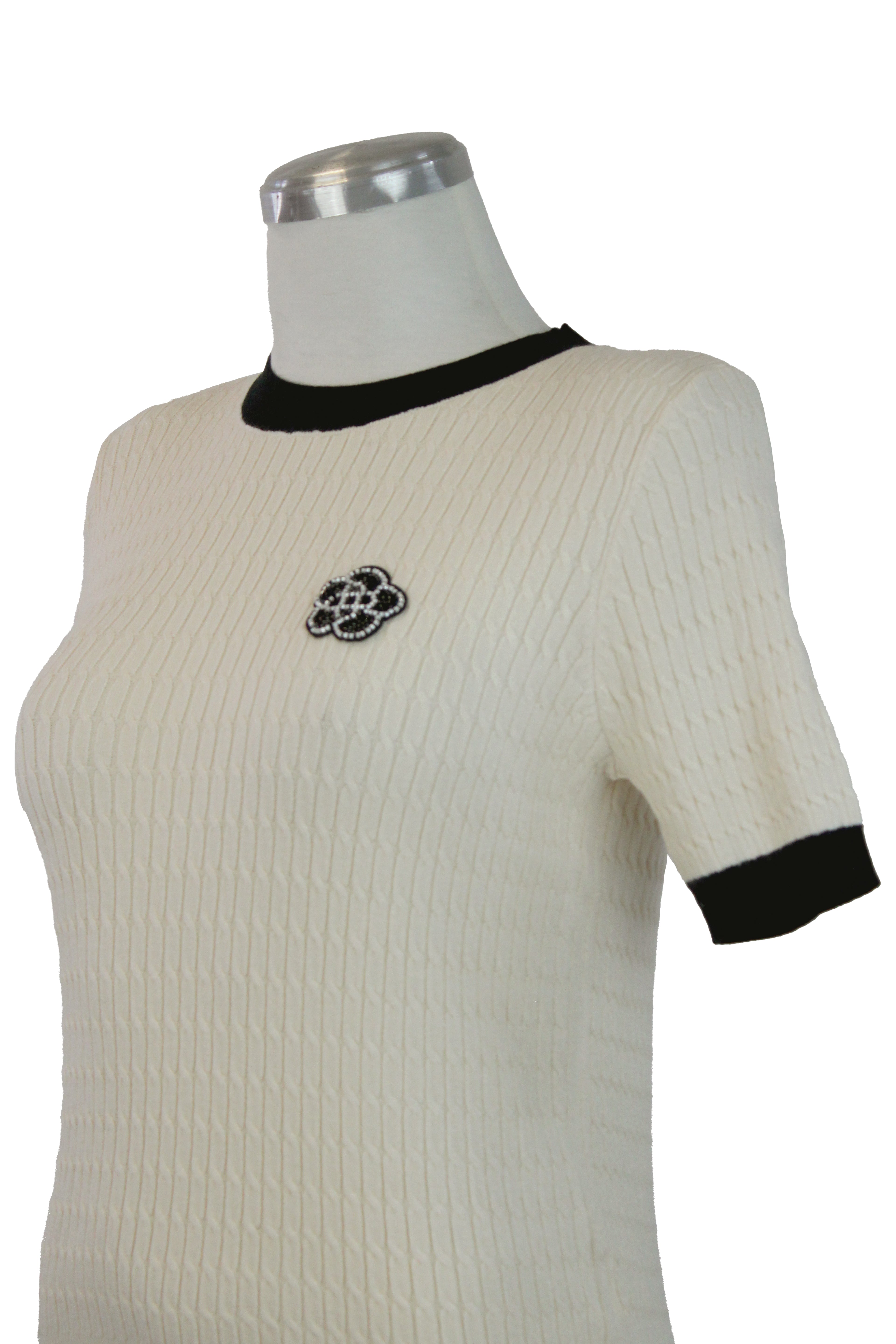 M50019 Blusa Tejida con Flor de Shakira