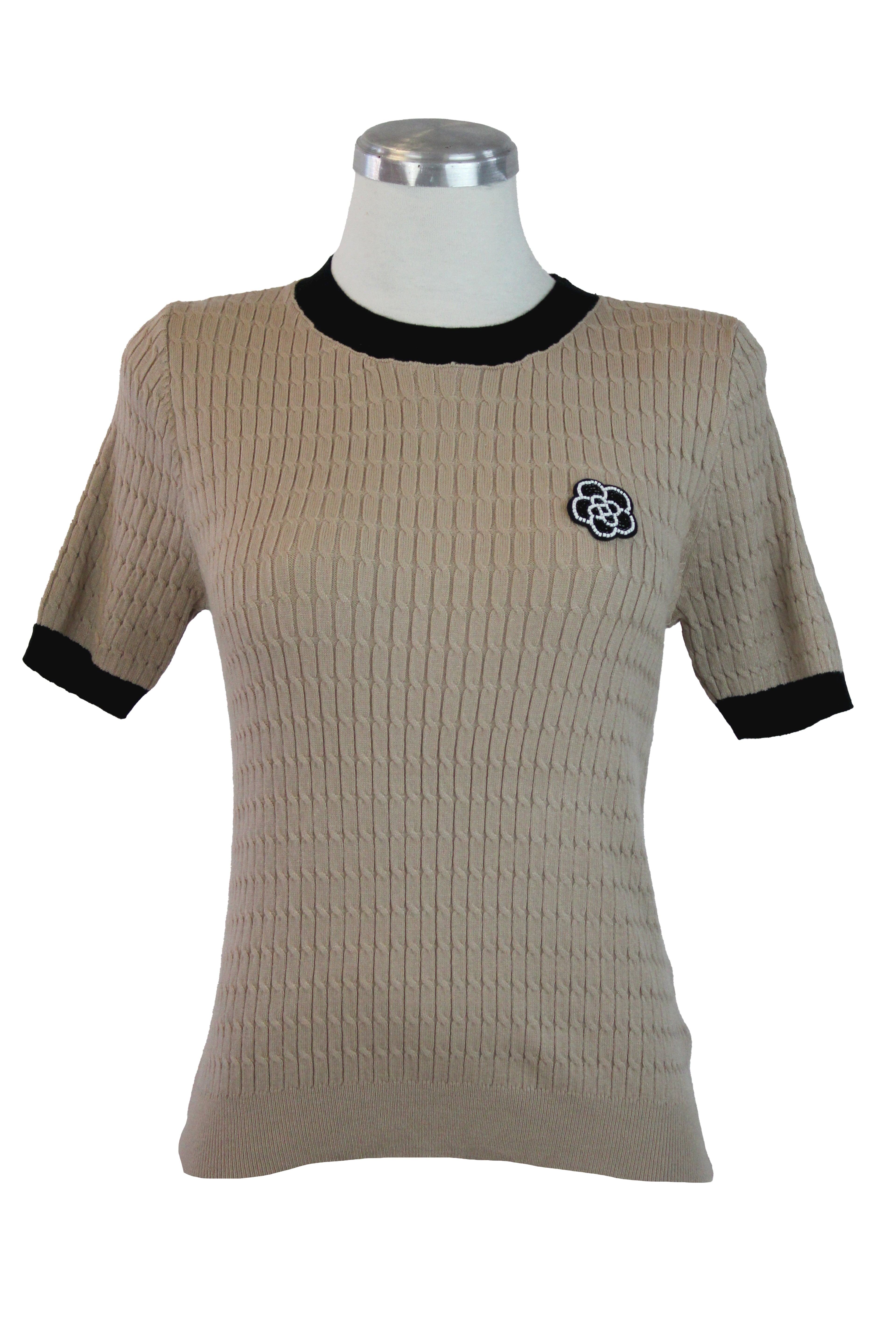 M50019 Blusa Tejida con Flor de Shakira