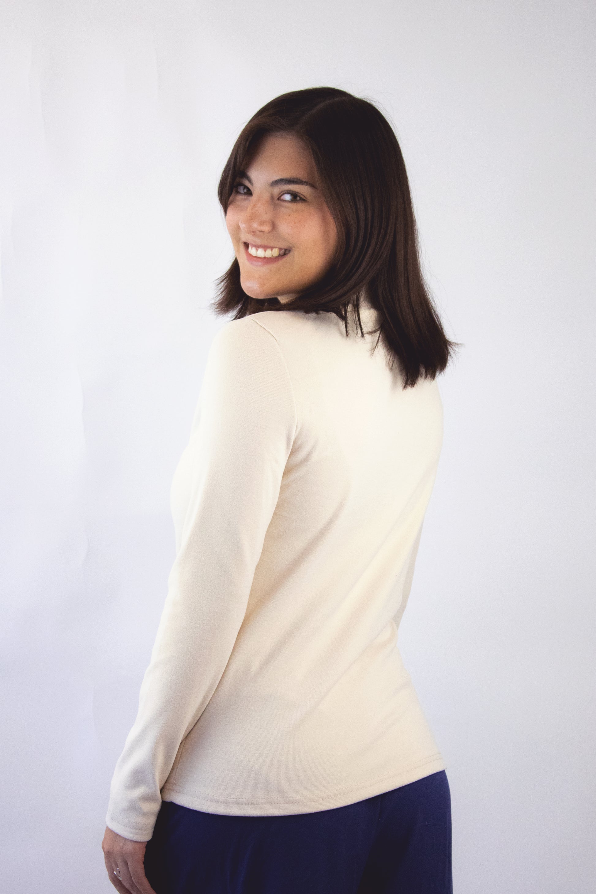 JW3089 Blusa Lisa Afelpada con Cuello Tortuga