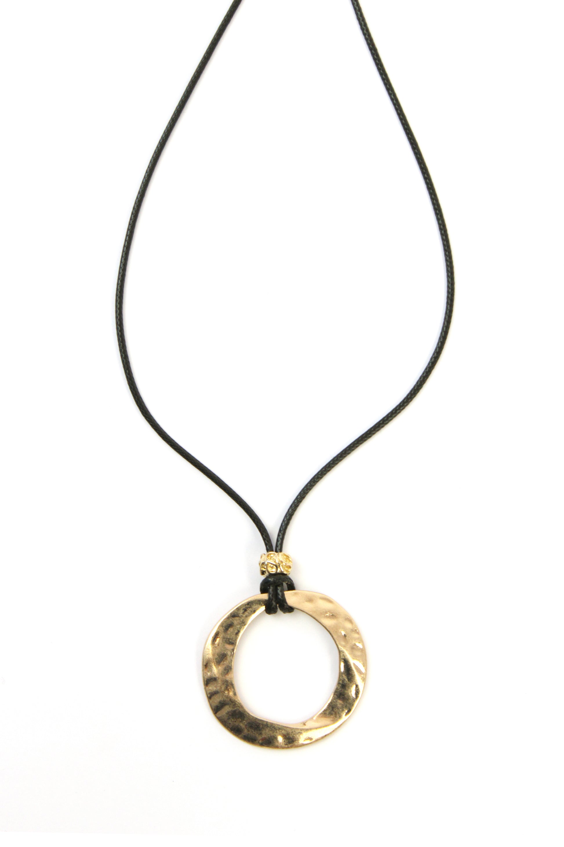 COL17 Collar De Cuero Aro Con Piedra Arriba